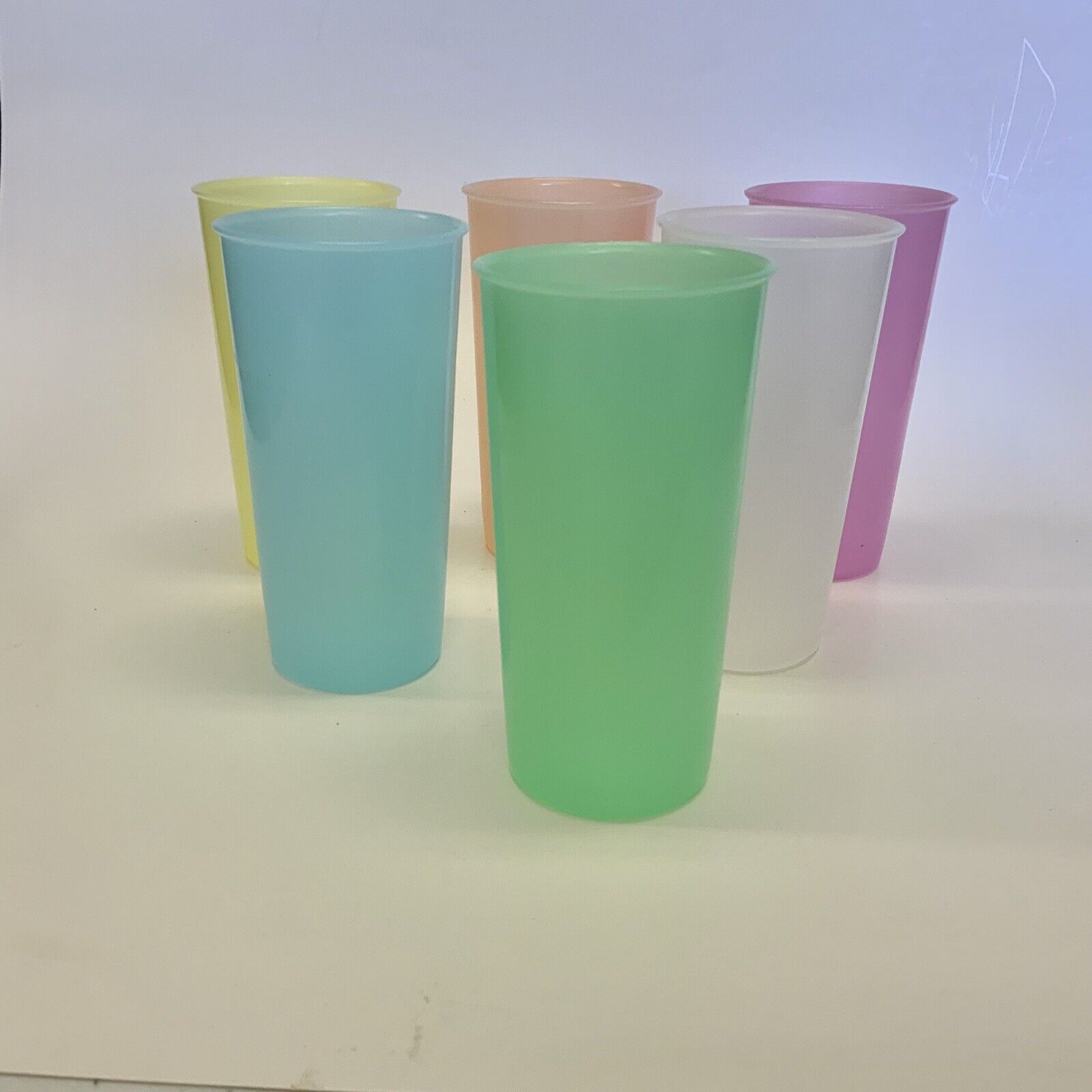 Vintage Tupperware Plastic Glasses Cups 5\