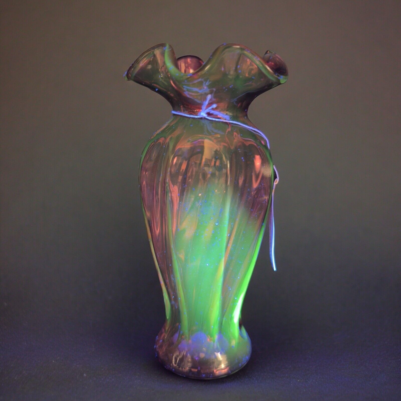 Vintage Pilgrim Cranberry Glass Vase W Tags Manganese 365nm Green UV Glow Glass