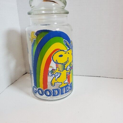 Vintage Snoopy Woodstock Peanuts Tall Goodies Jar  Fresh Seal Lid C-1