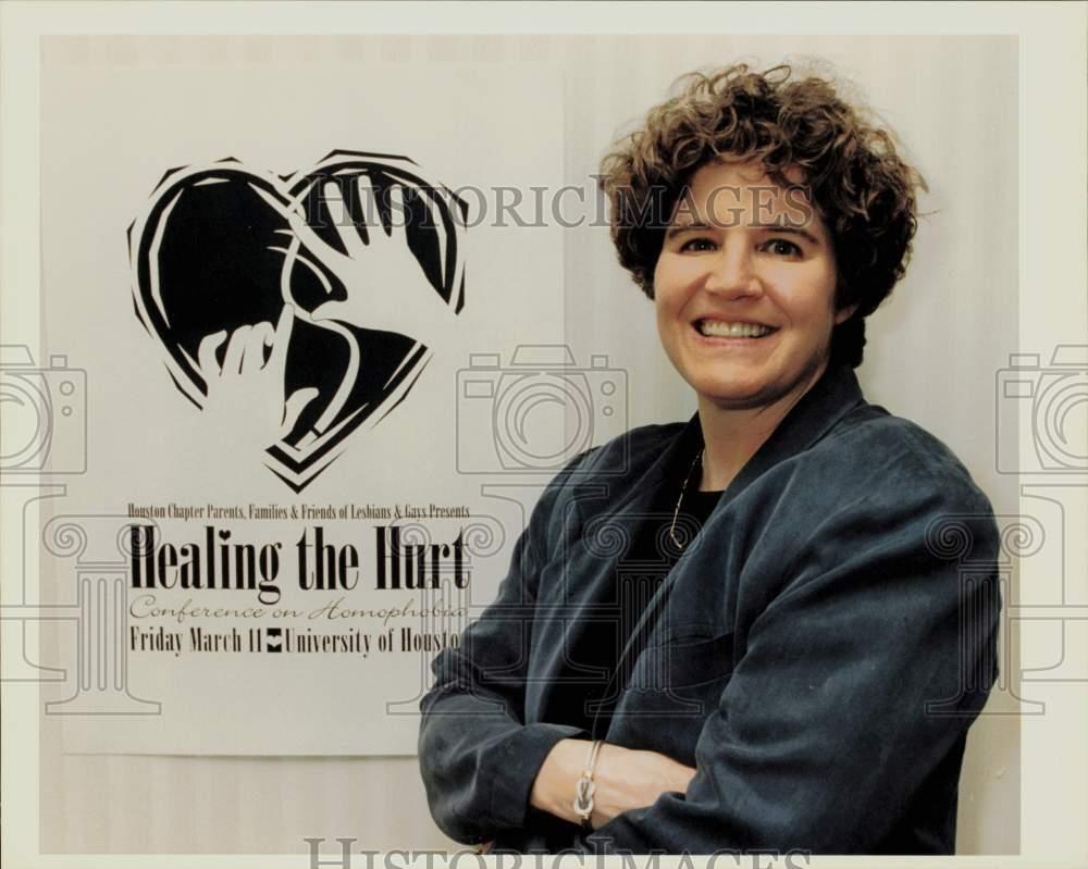 1994 Press Photo Des Mosbacher, producer of video on homophobia, in Houston