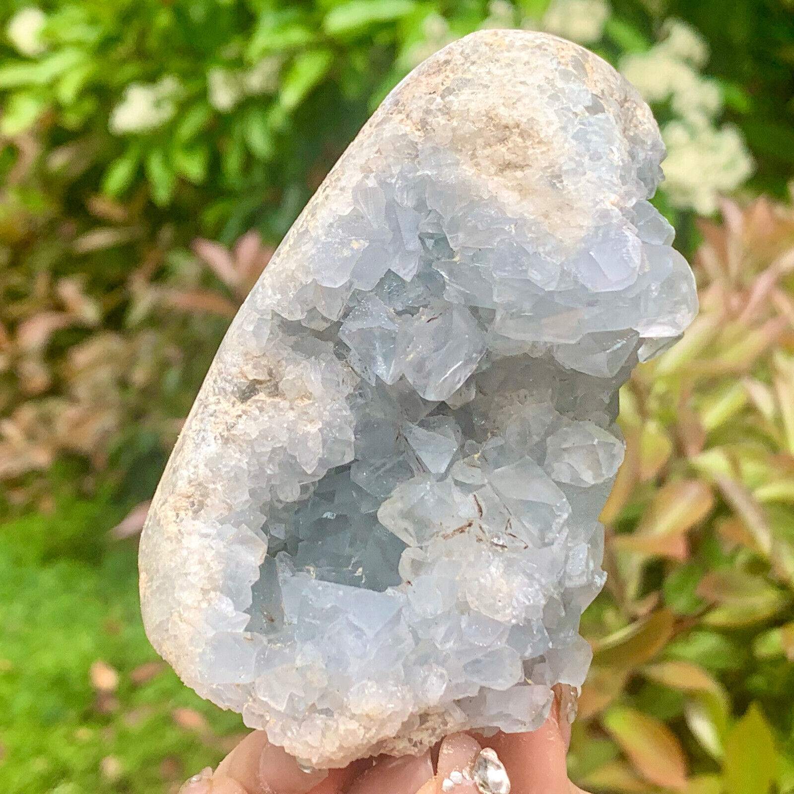 1.05LB Top natural blue crystal cave quartz crystal cave mineral specimens