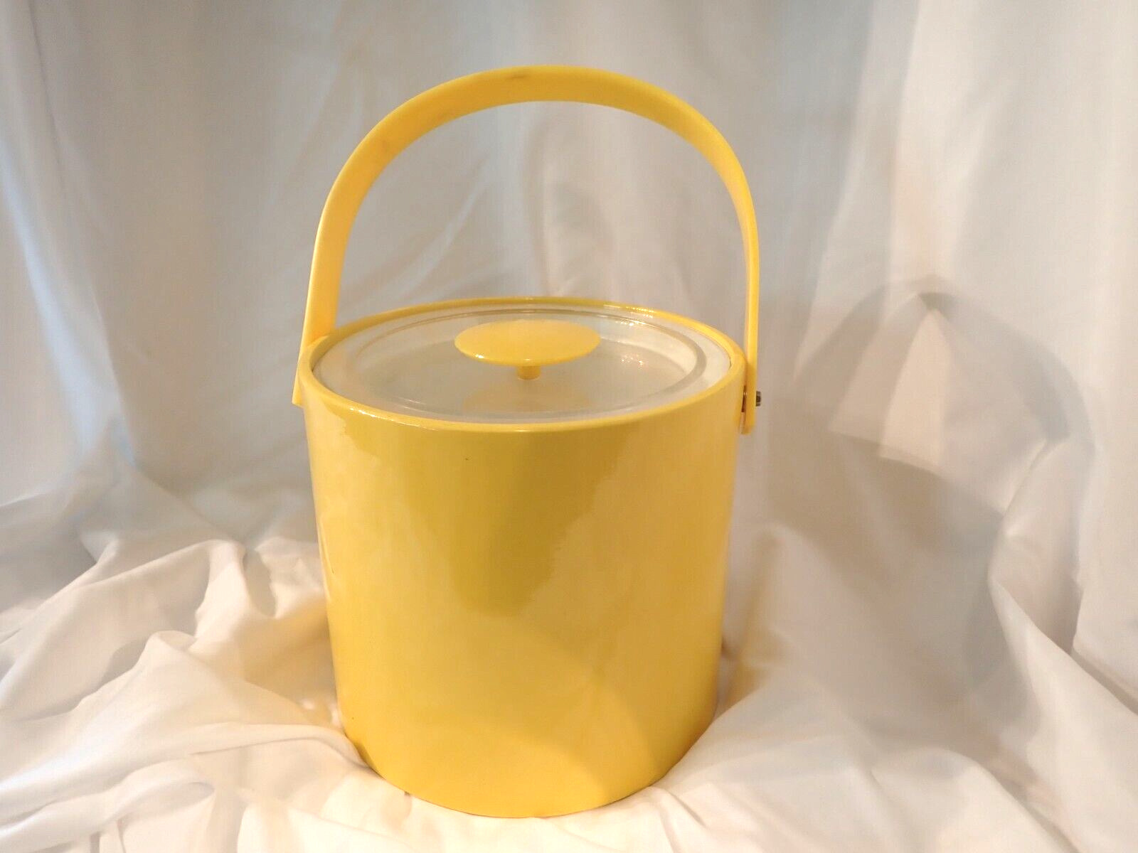 Vintage Mod Mid Century Georges Briard Yellow Plastic Ice Bucket  Space Age EUC