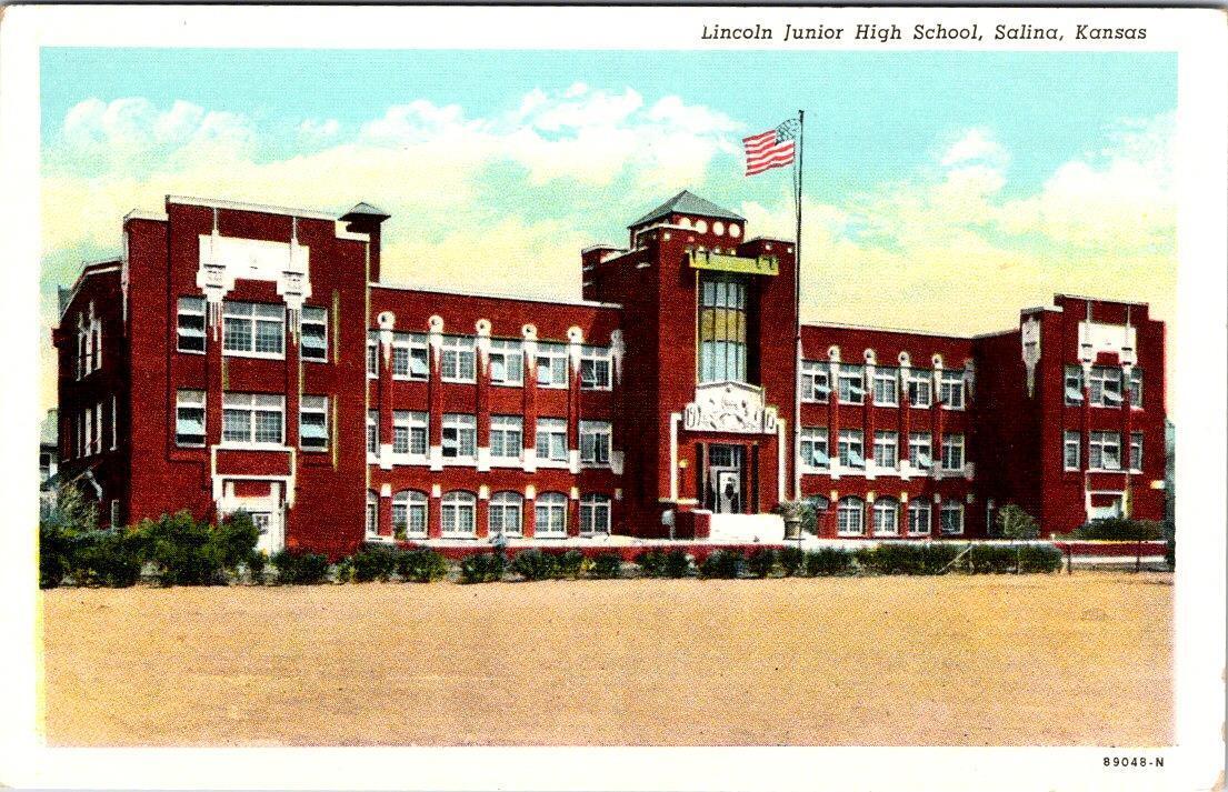 Salina, KS Kansas  LINCOLN JUNIOR HIGH SCHOOL  ca1940's Curteich Linen Postcard