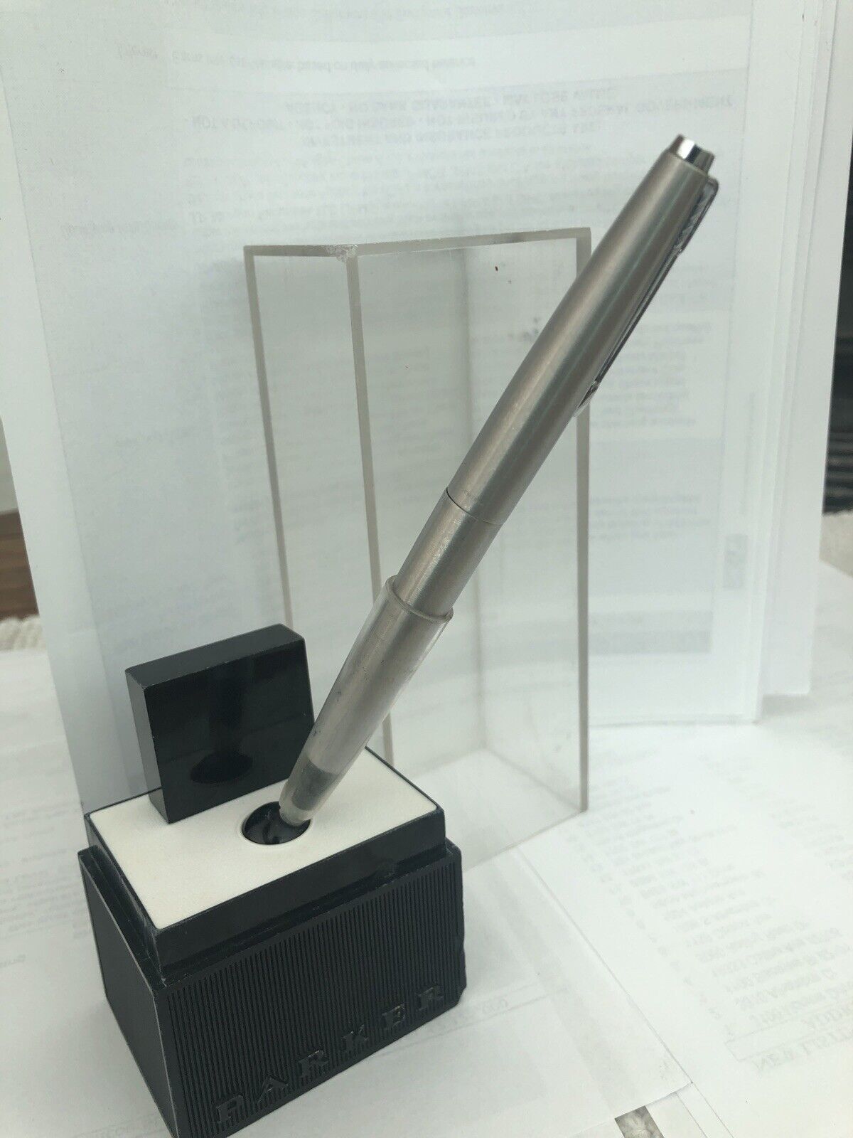 PARKER VINTAGE CARTRIDGE FOUNTAIN PEN WITH STAND AND BOX - 1968 stainless steel