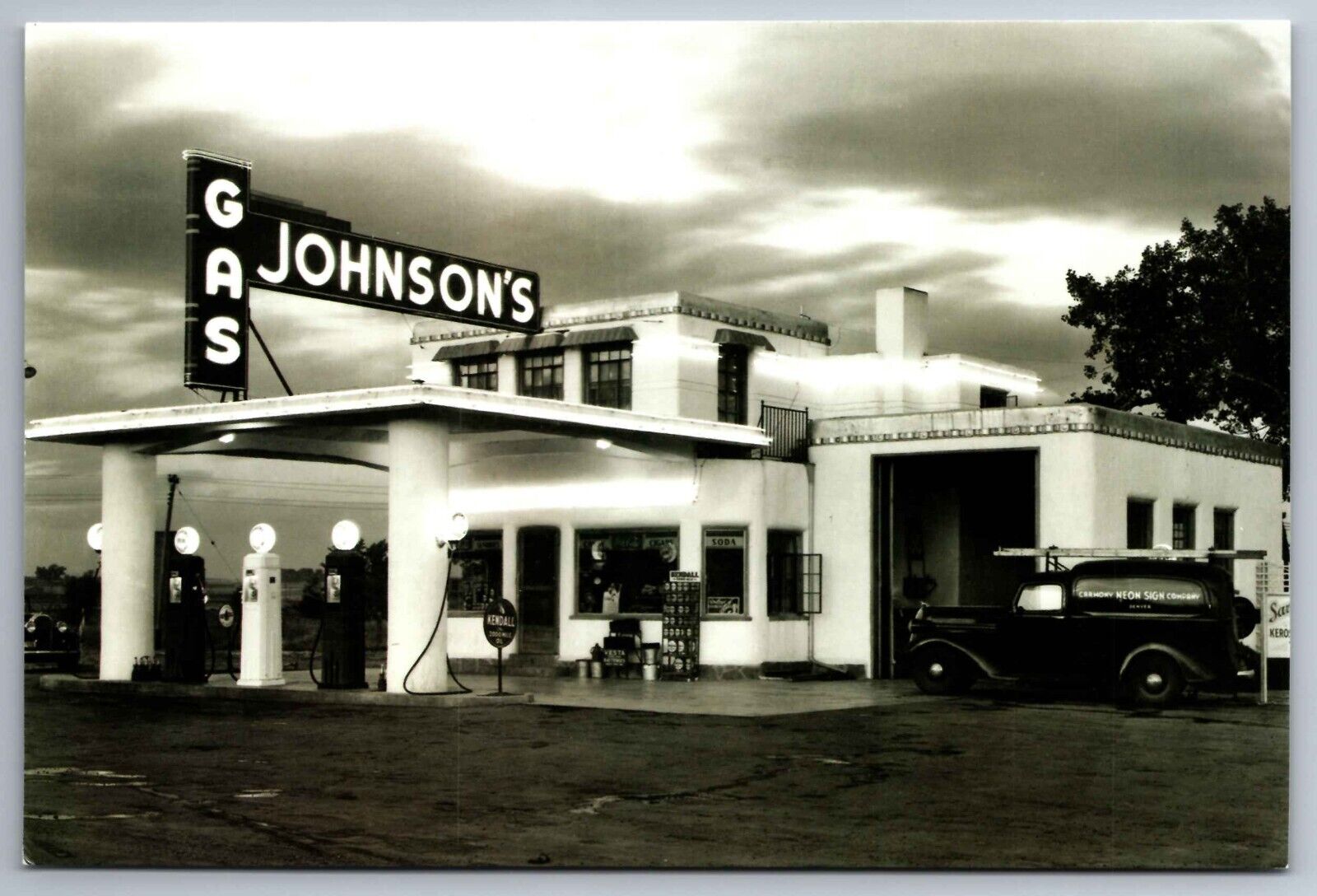Postcard Johnson's Corner Gas Station Longmont Colorado  1950    C 3