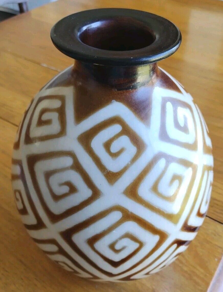 Vintage Chulucanas Peru Geometric Pottery Clay Vase Large Signed Luis Salas 2002