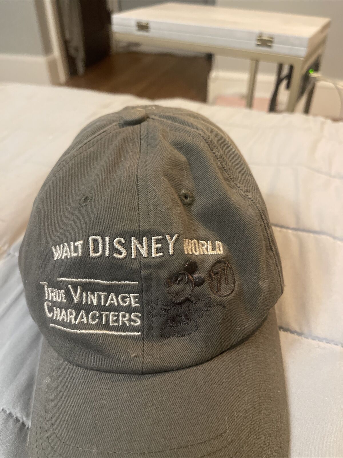 Walt Disney World True Vintage Characters Mickey Mouse 71 Adjustable Hat Cap