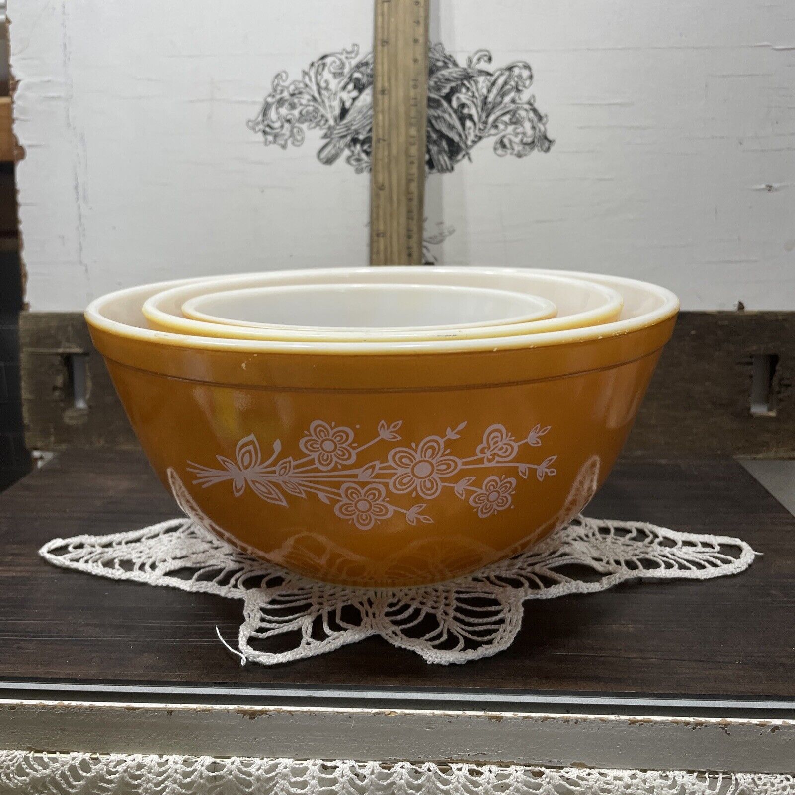 Vintage Pyrex Butterfly Flower Gold Nesting Mixing Bowls 403 402 401