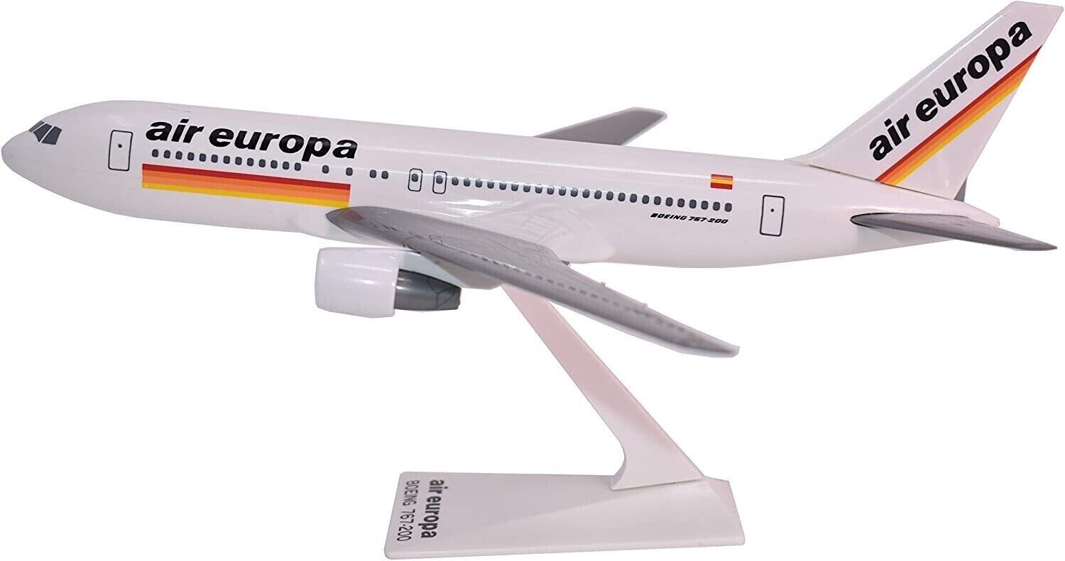 Flight Miniatures Air Europa Boeing 767-200 Desk Display Model 1/200 Airplane