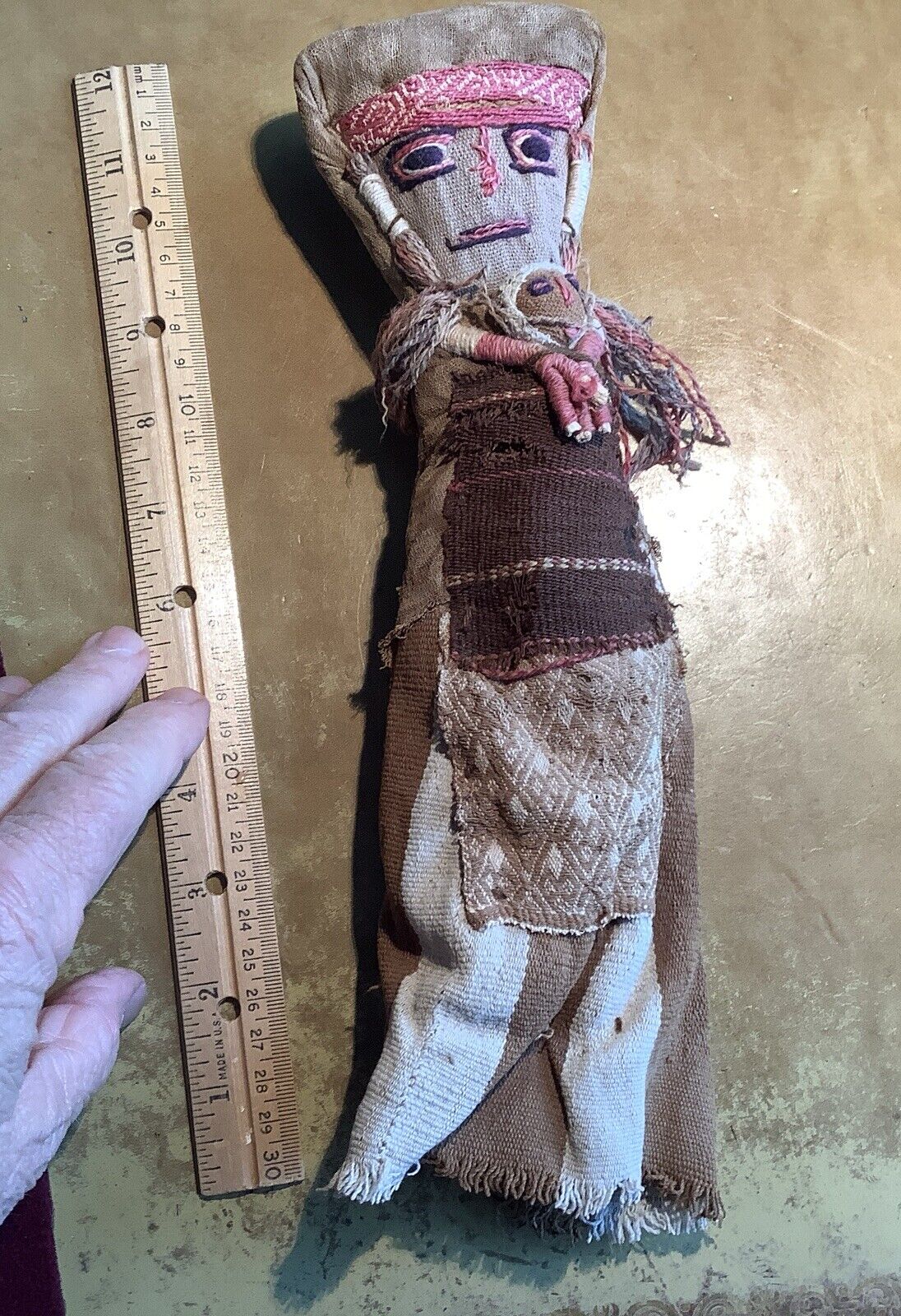 ANTIQUE Mother+Child  DOLL  BIG with ANCIENT PRE COLUMBIAN PERU CHANCAY  TEXTILE