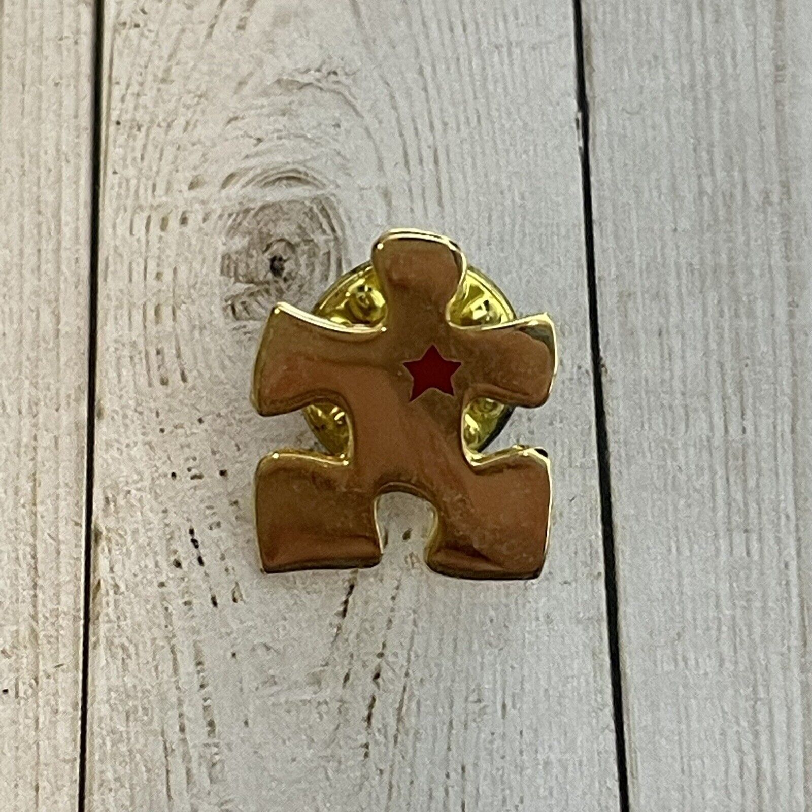 Jigsaw Red Star Autism Gold Tone Lapel Pin Badge 1\