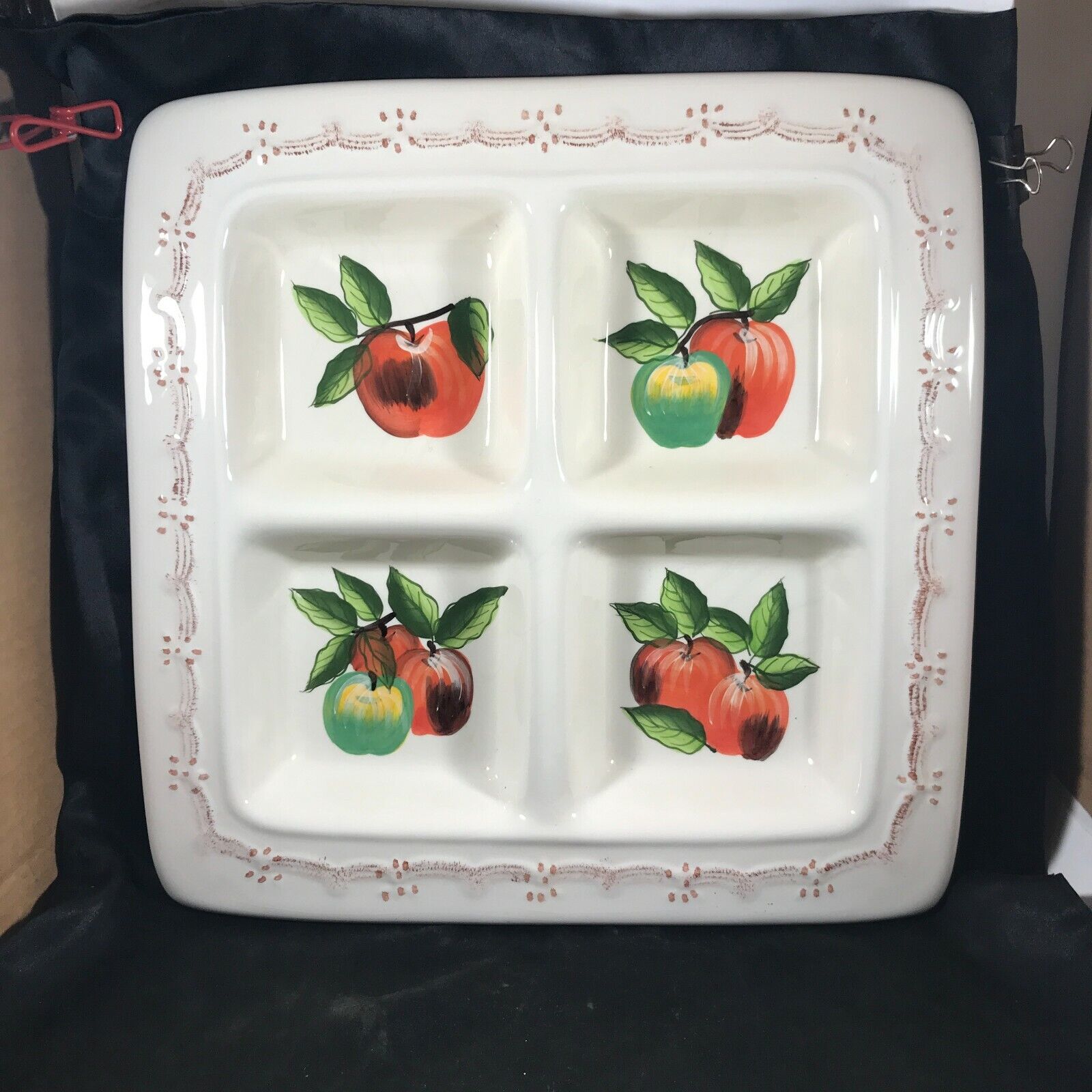 Vintage YOUNGS Heartfelt Kitchen Creations 15” Apple Divided Platter