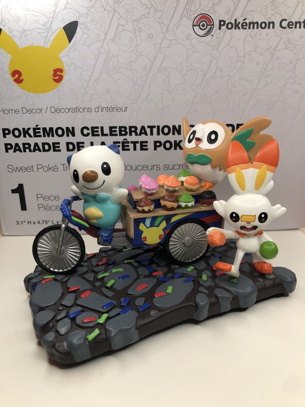 NEW Pokemon 25th Anniversary Celebrations Parade Sweet Poke Treats Figure NIB