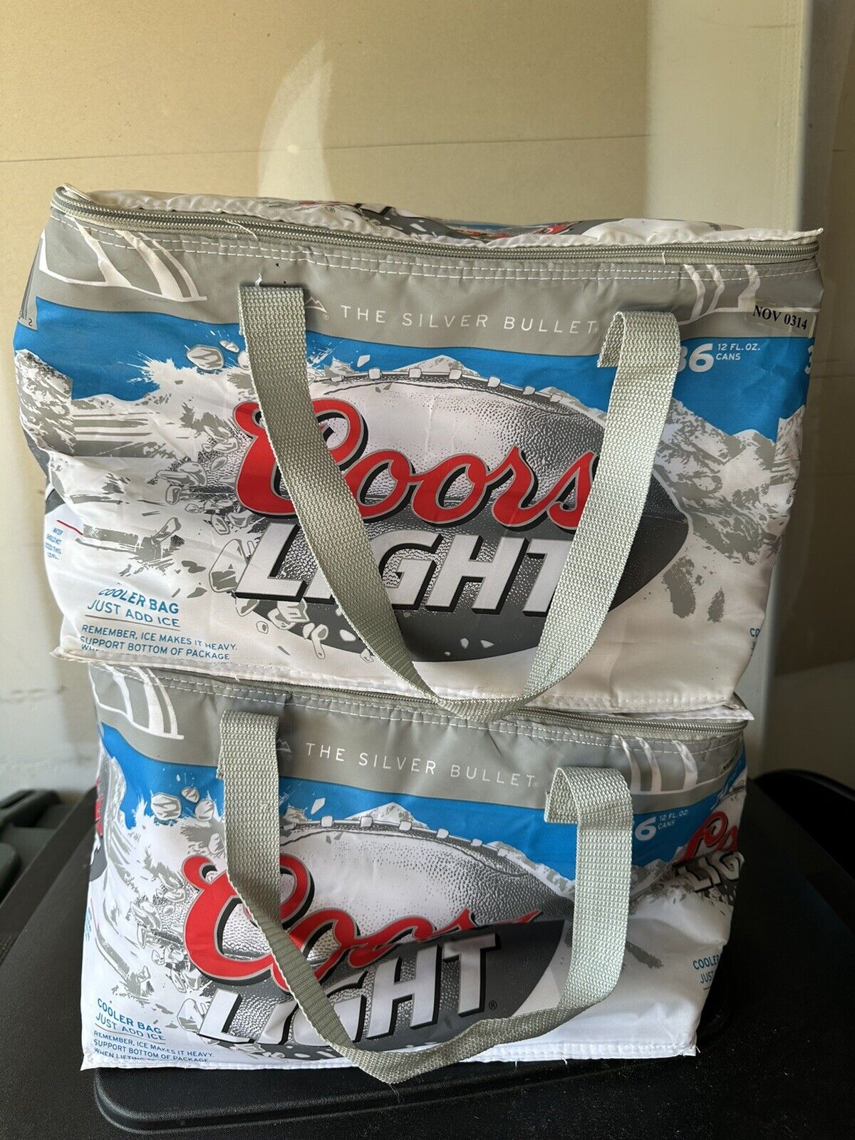 2 Coors Light The Silver Bullet Insulated Cooler Bag-36 Pack-12 oz.cans