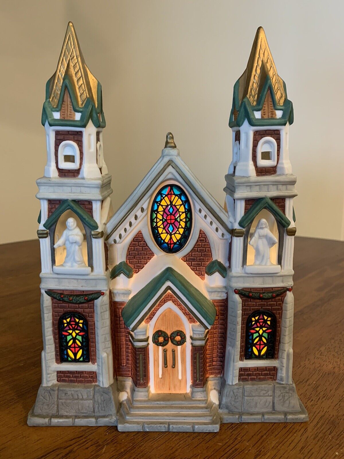 Spectacular Christmas Village Cathedral Church Stained Glass Windows 1998