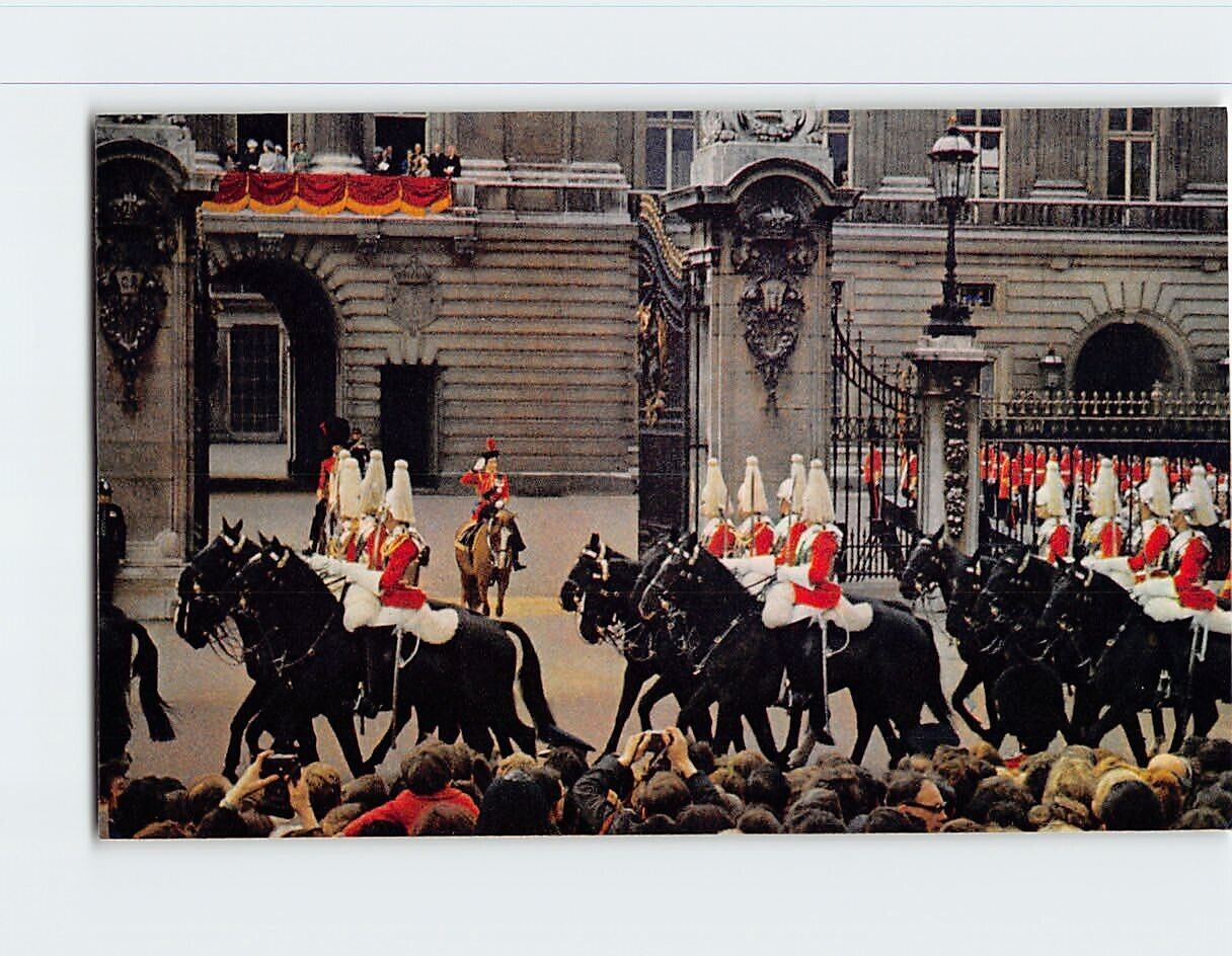 Postcard Life Guards & HM The Queen Buckingham Palace London England