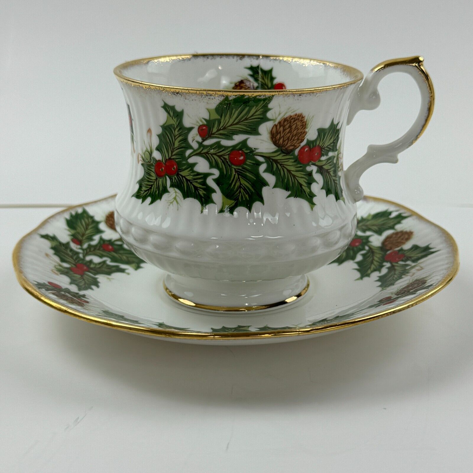 Queen\'s Fine Bone China Yuletide Cup And Saucer Set Rosina China Made In England