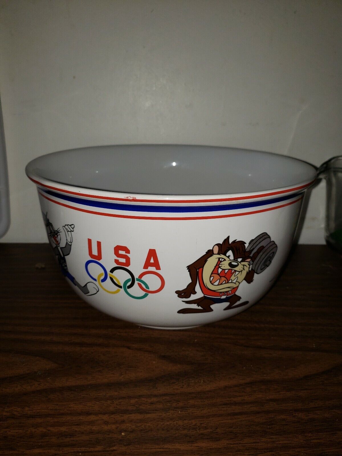 1996 USA (Atlanta) Olympic Team Collection Looney Tunes Large Bowl. 