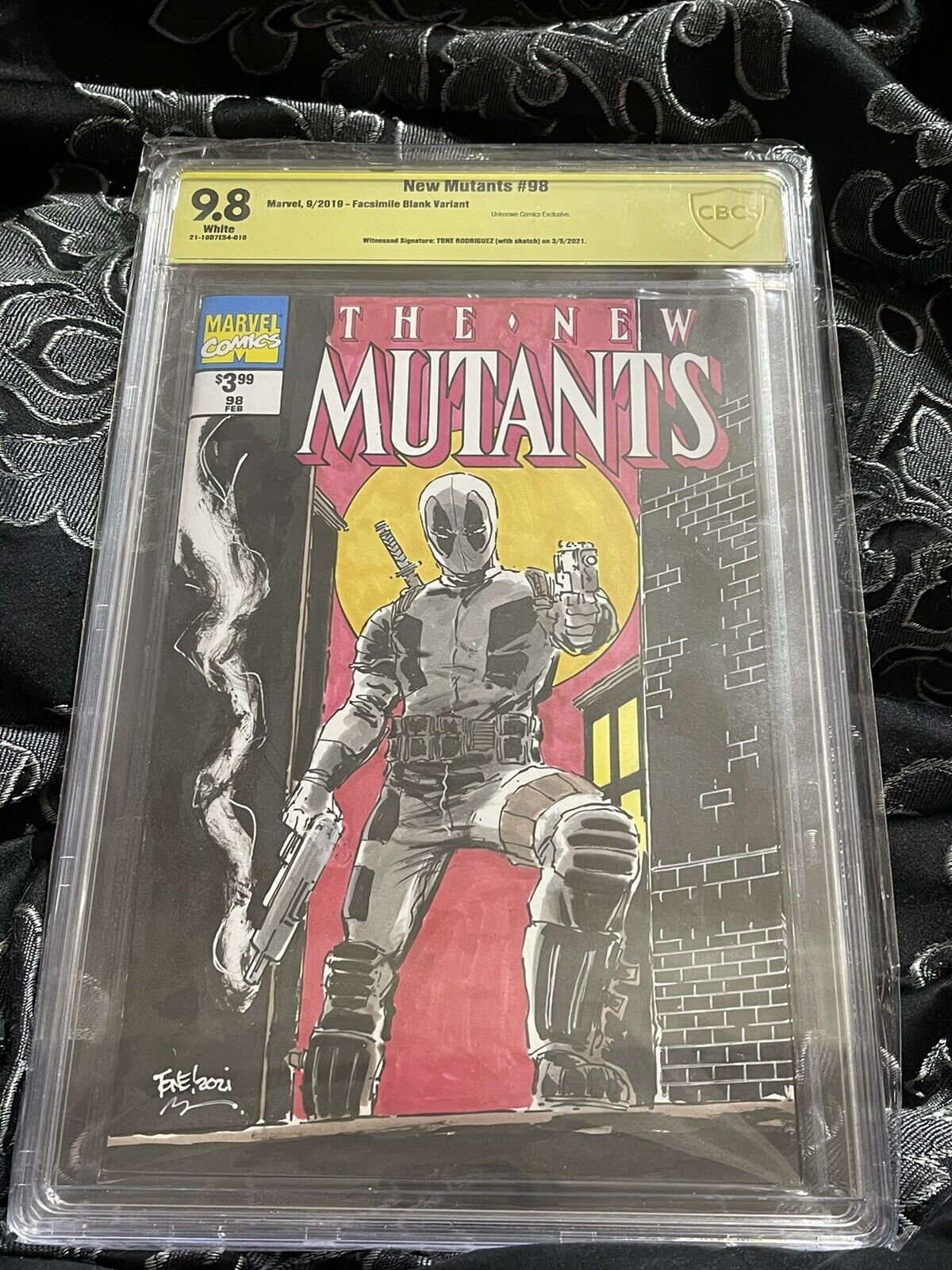 9.8 CBCS | New Mutants 98 Facsimile Blank | Deadpool Sketch | Tone Rodriguez