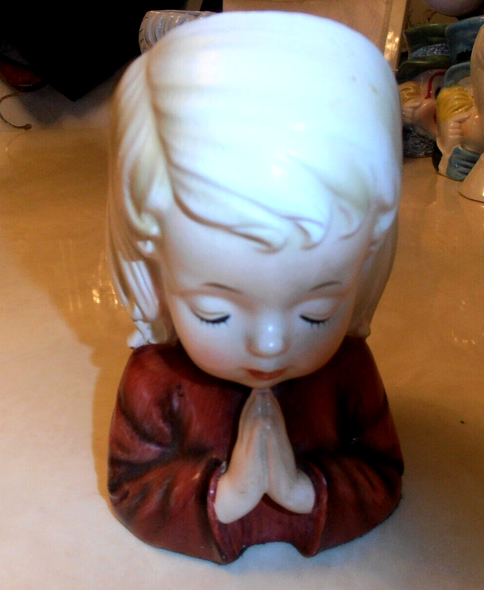 1950\'s Inarco E-1679 Praying Little Girl 6\
