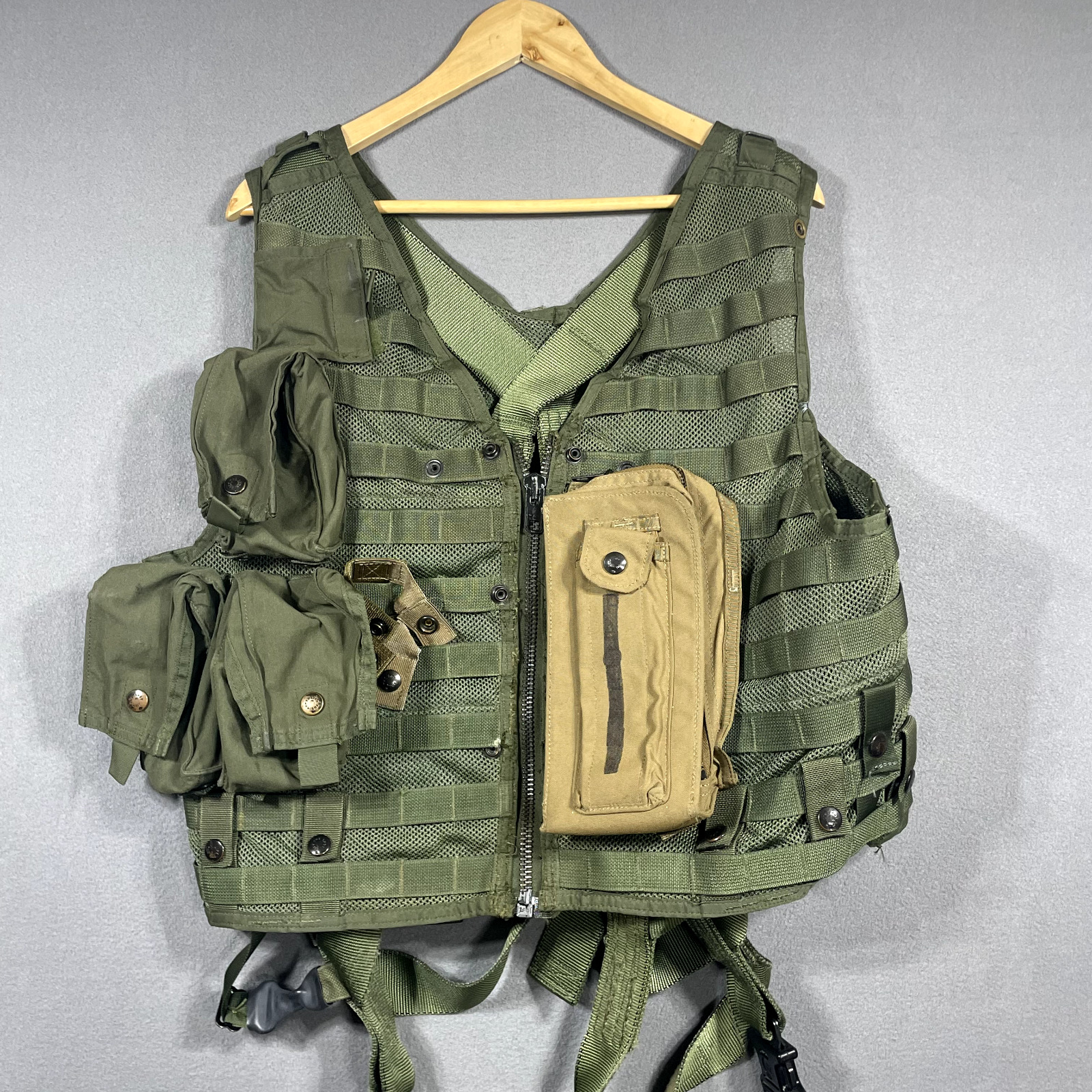 US Military Survival Vest CMU-33A/P22P-18V OD Olive Drab Navy Seals Devgru Molle
