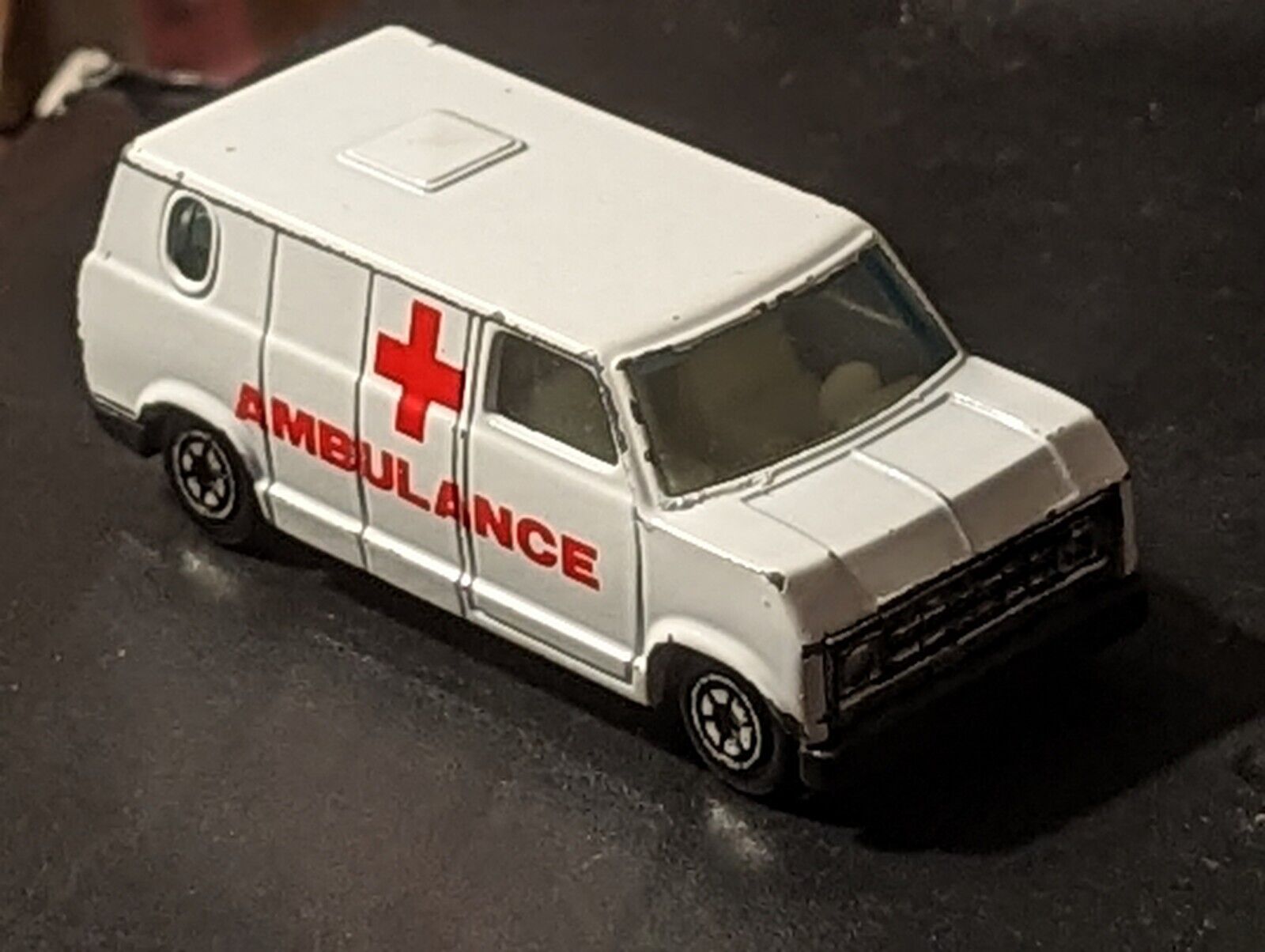 RELIABLE EMERGENCY AMBULANCE RESCUE TRUCK 1:64 SCALE MFG 1990'S 