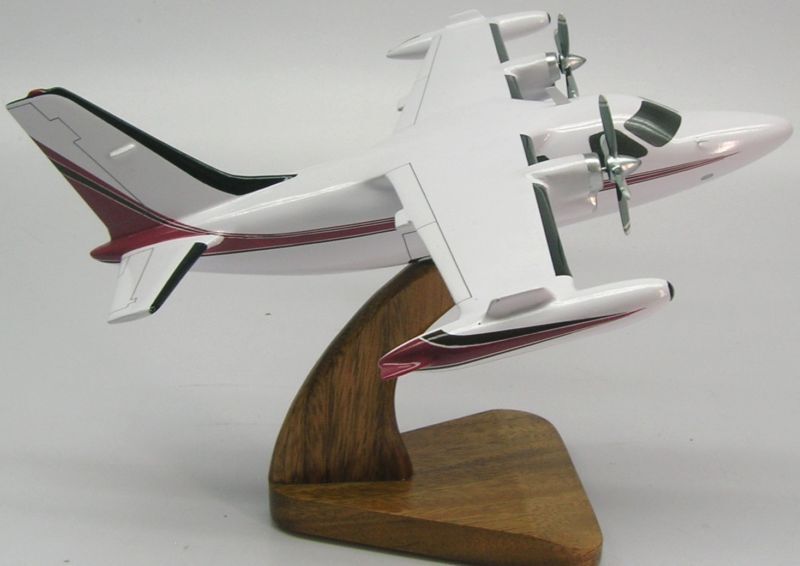 MU-2B-40 Mitsubishi Solitaire Airplane Wood Model Large 