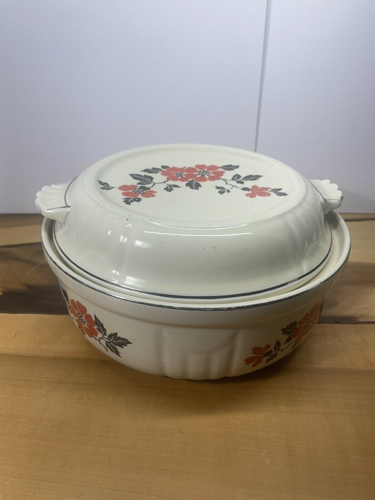 Vintage Superior Quality Kitchenware Red Poppy Covered Casserole Dish
