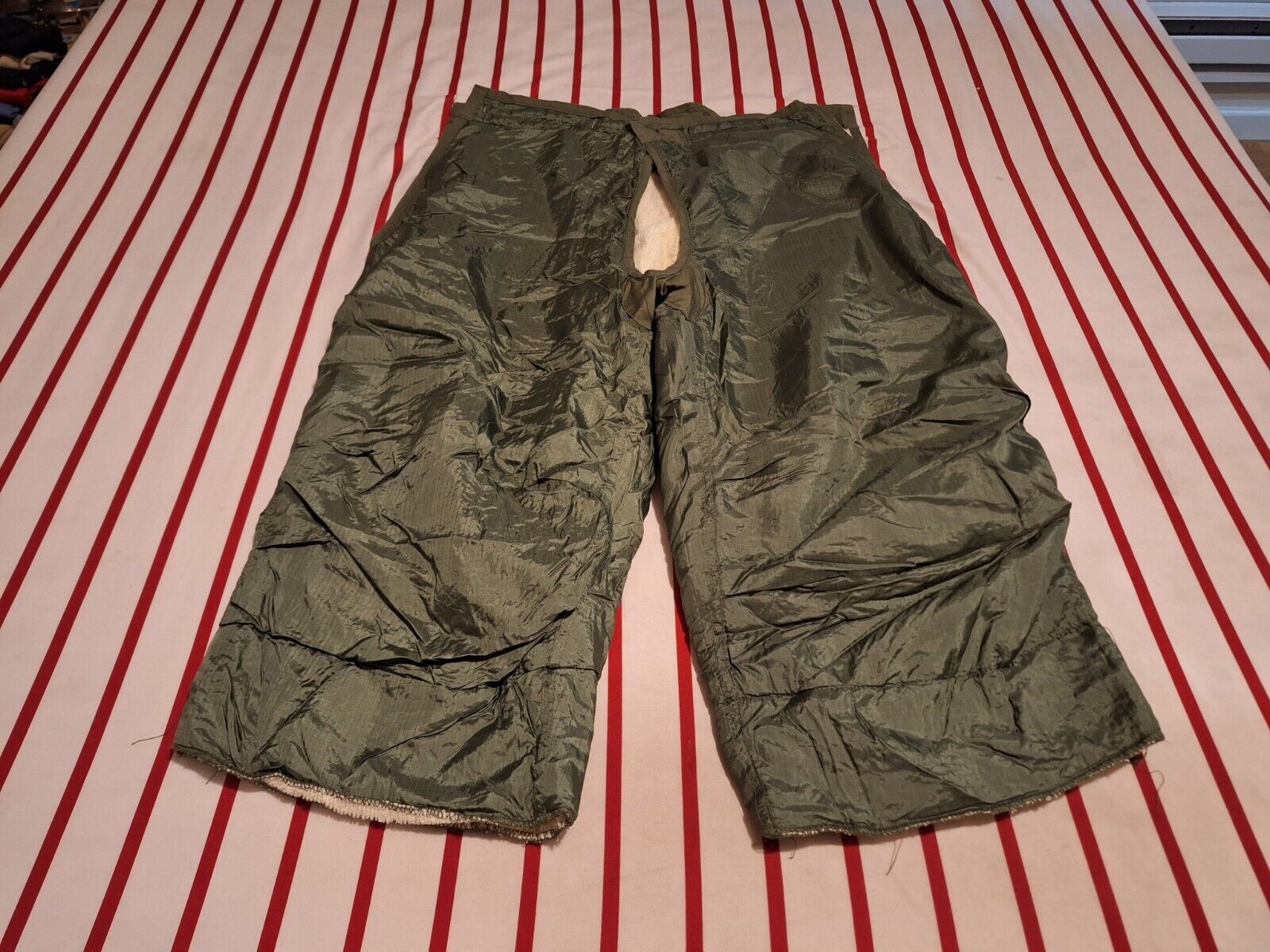U.S. Army Arctic Liner Trouser M1951 Color Green Size Medium-Regular Used