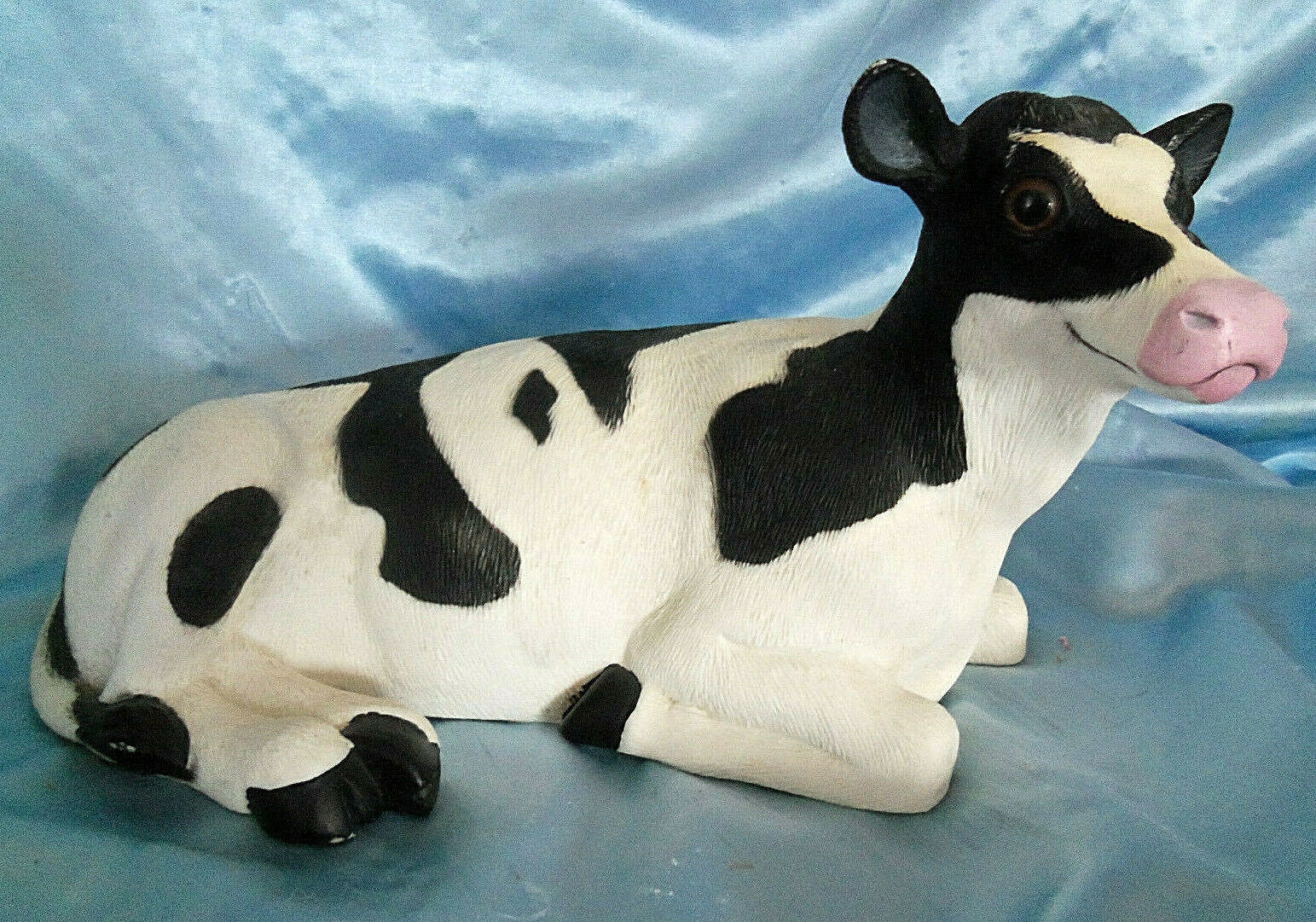 Vintage1995resin Holstein black and white indoor/outdoor Cow figurine Statue 12\