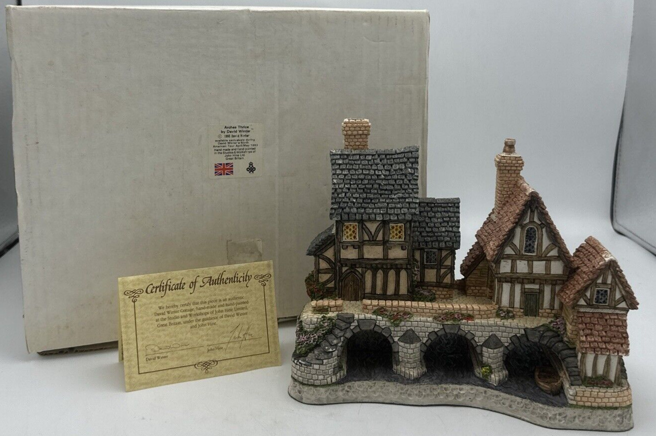 David Winter Cottages Arches Thrice Figurine Collection 1993 Vintage Box and COA