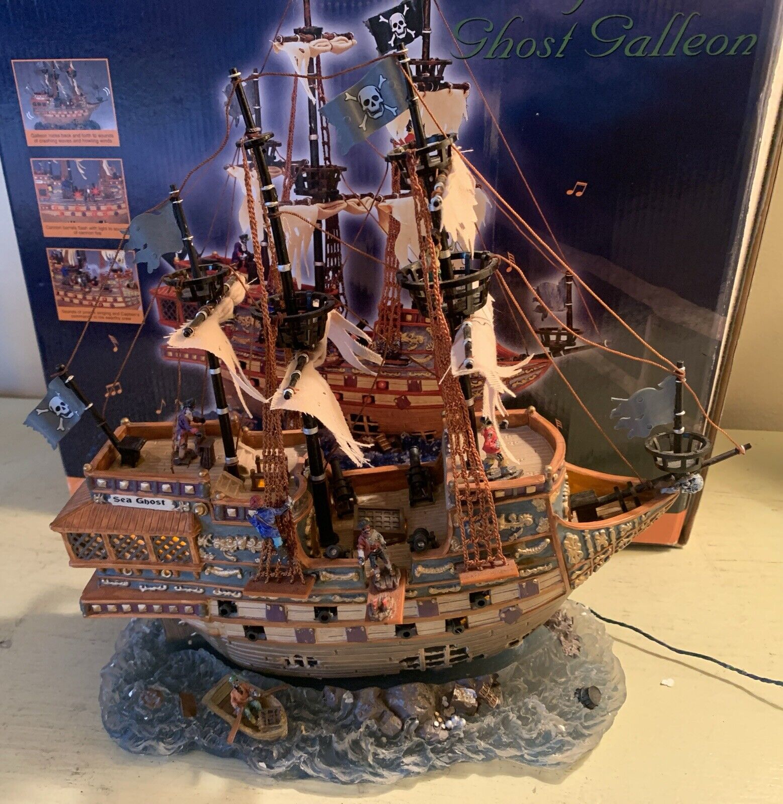 LEMAX Spooky Town Collection Haunted  Galleon Pirate Ghost Ship 2003 Retired