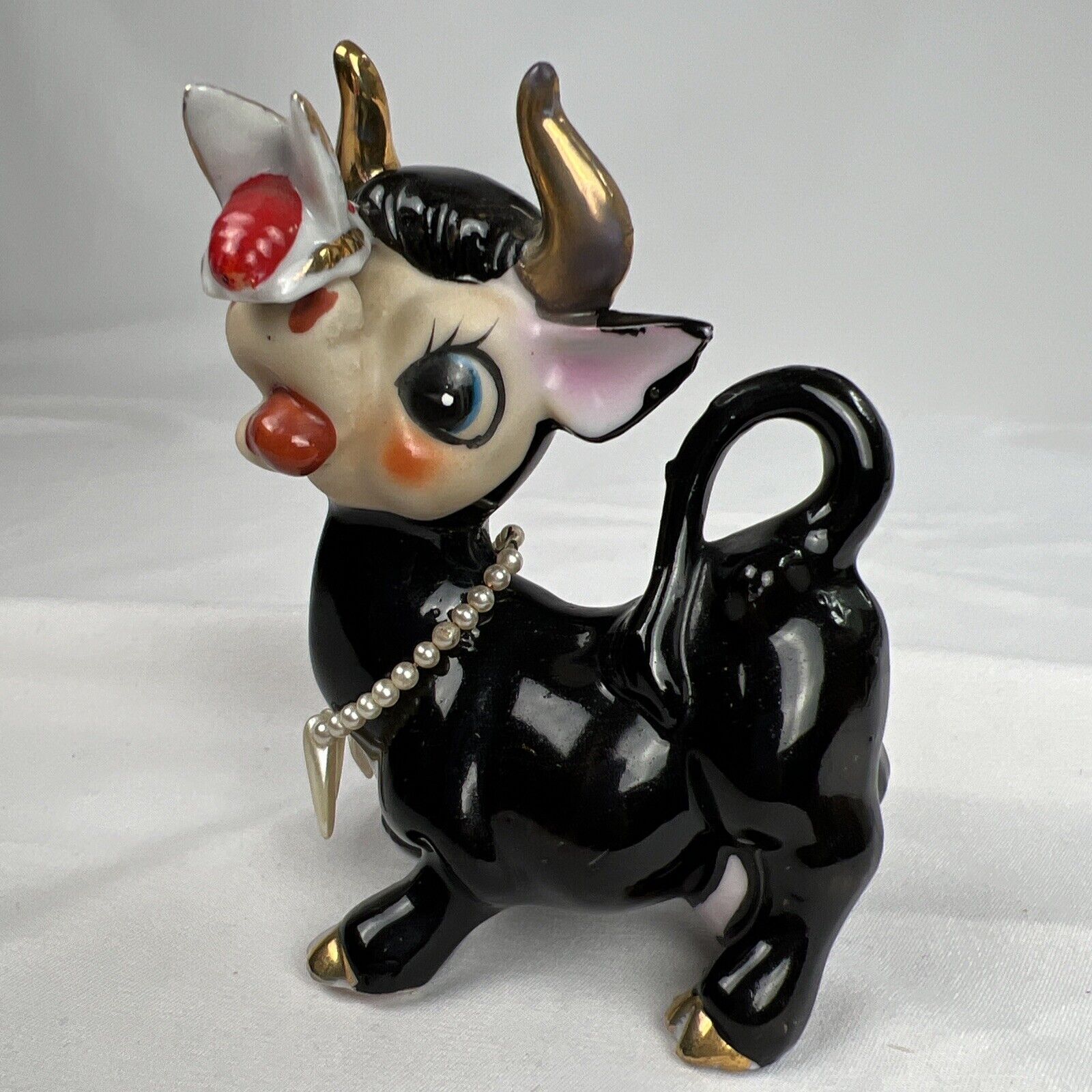 VTG Ucagco Ceramic Black Cow with A Butterfly Necklace Kitschy Self Sitter Colle