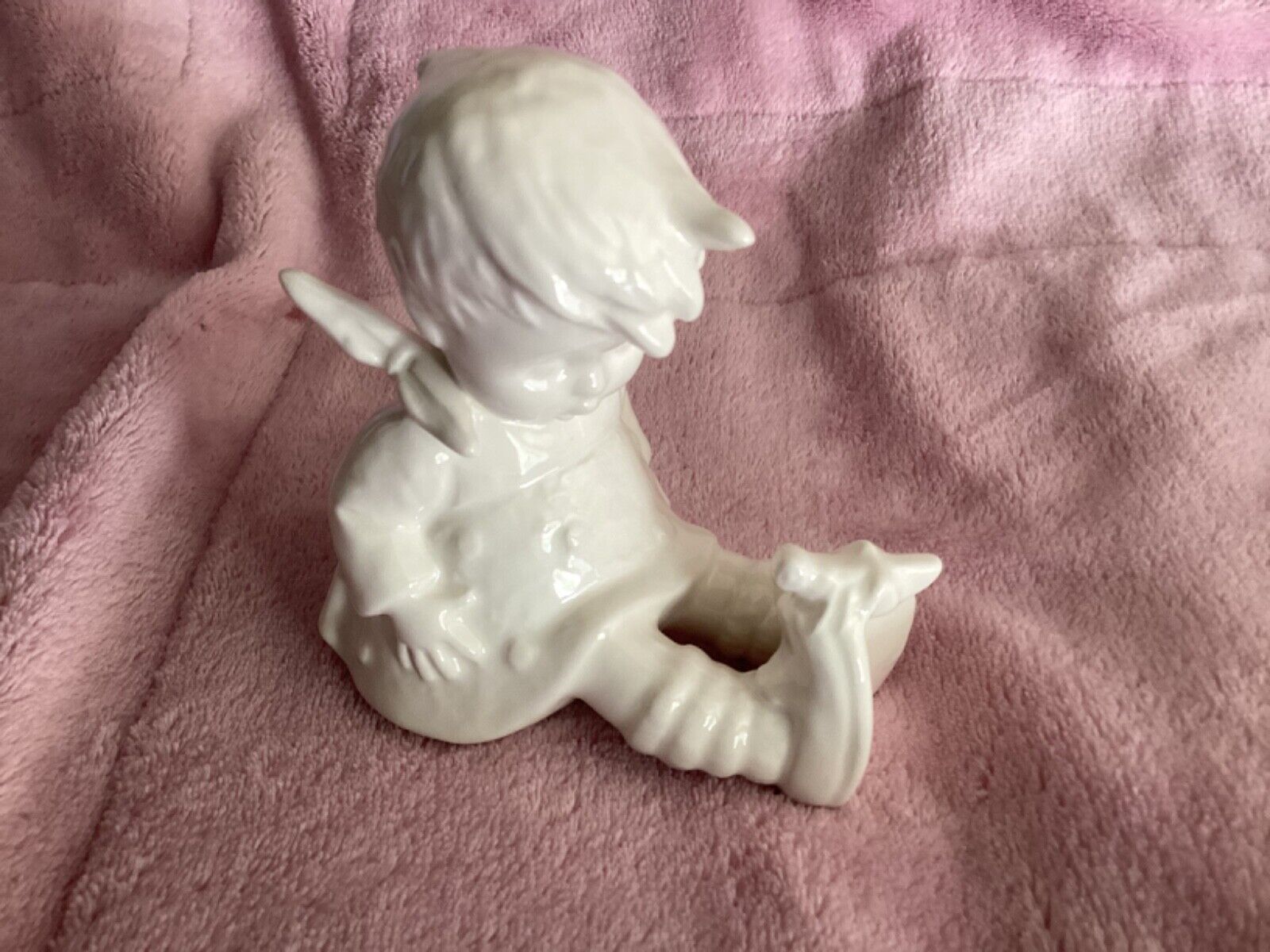 Hummel figurine Friend or Foe White over glazed MINT