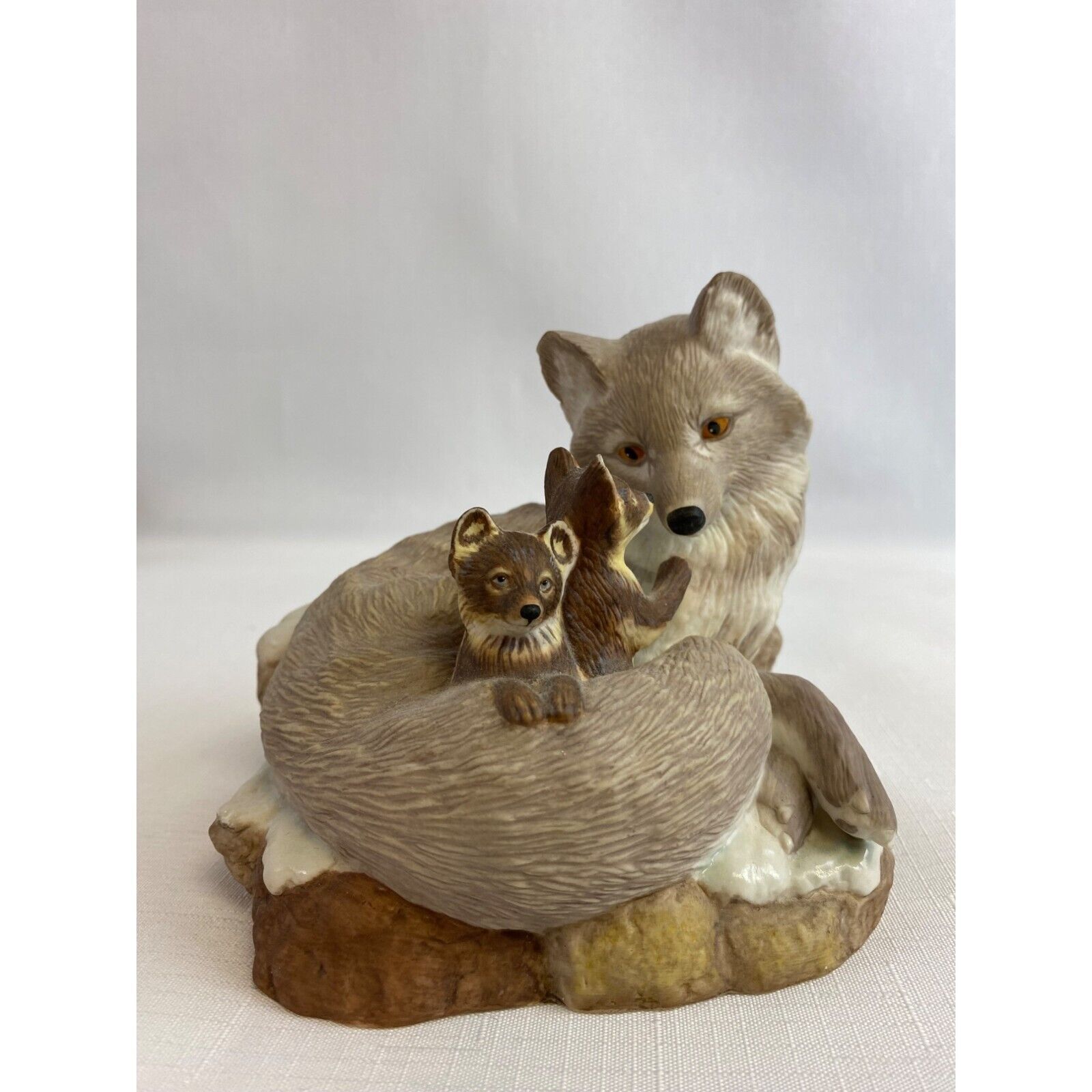 Lenox Fox Keeping Warm Nature Gentle Majesty Mom Cubs Fine Porcelain Figure Vtg