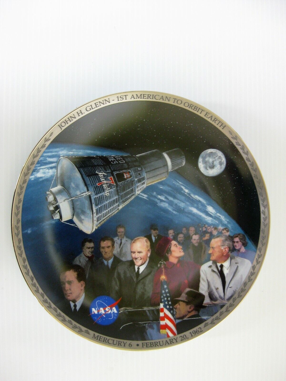 ASTRONAUT JOHN GLENN collector plate FLIGHT OF GLORY Space Travel NASA R. Schaar