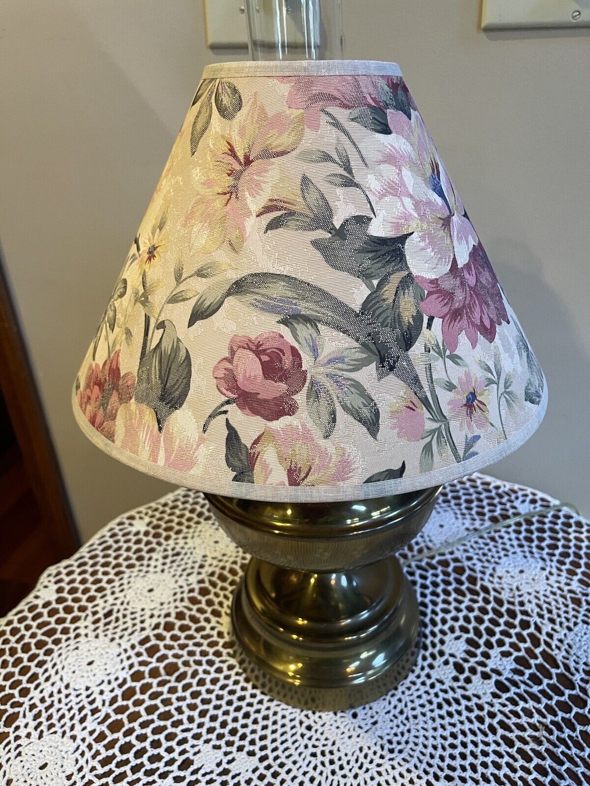 Vtg Rayo Style Brass Oil Lamp Converted To Electric With Fabric Floral Shade 19”