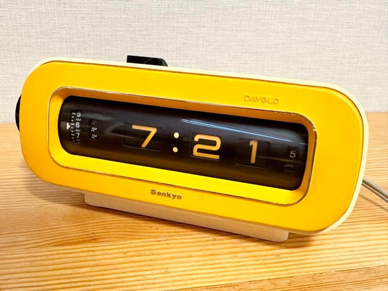 VINTAGE SANKYO Flip Alarm Clock 208z 50Hz 60Hz Japan Space Age Mid-century Japan