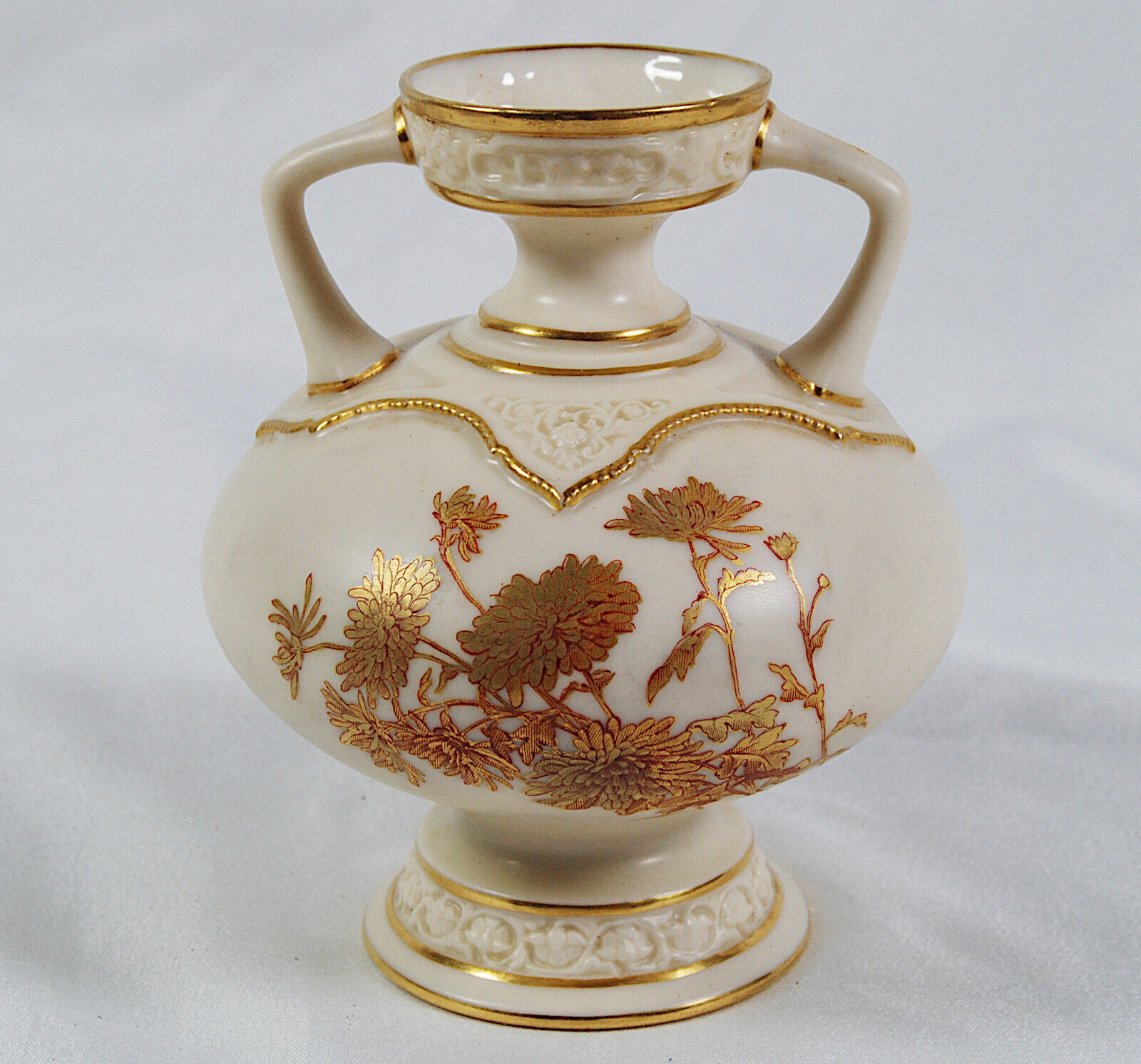 Small Antique Royal Worcestor Gilded Ivory Porcelain Twin Handled Vase 1888