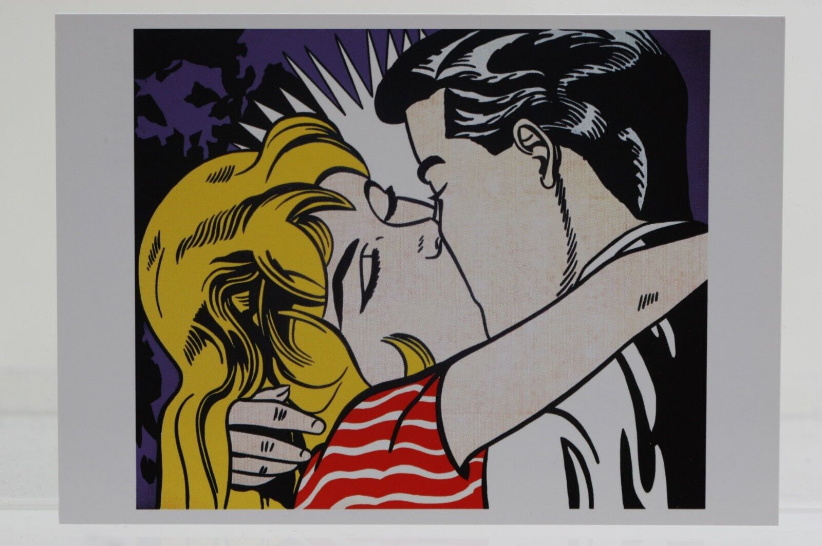 ROY LICHTENSTEIN: KISS II  Art-Postcard  NEW