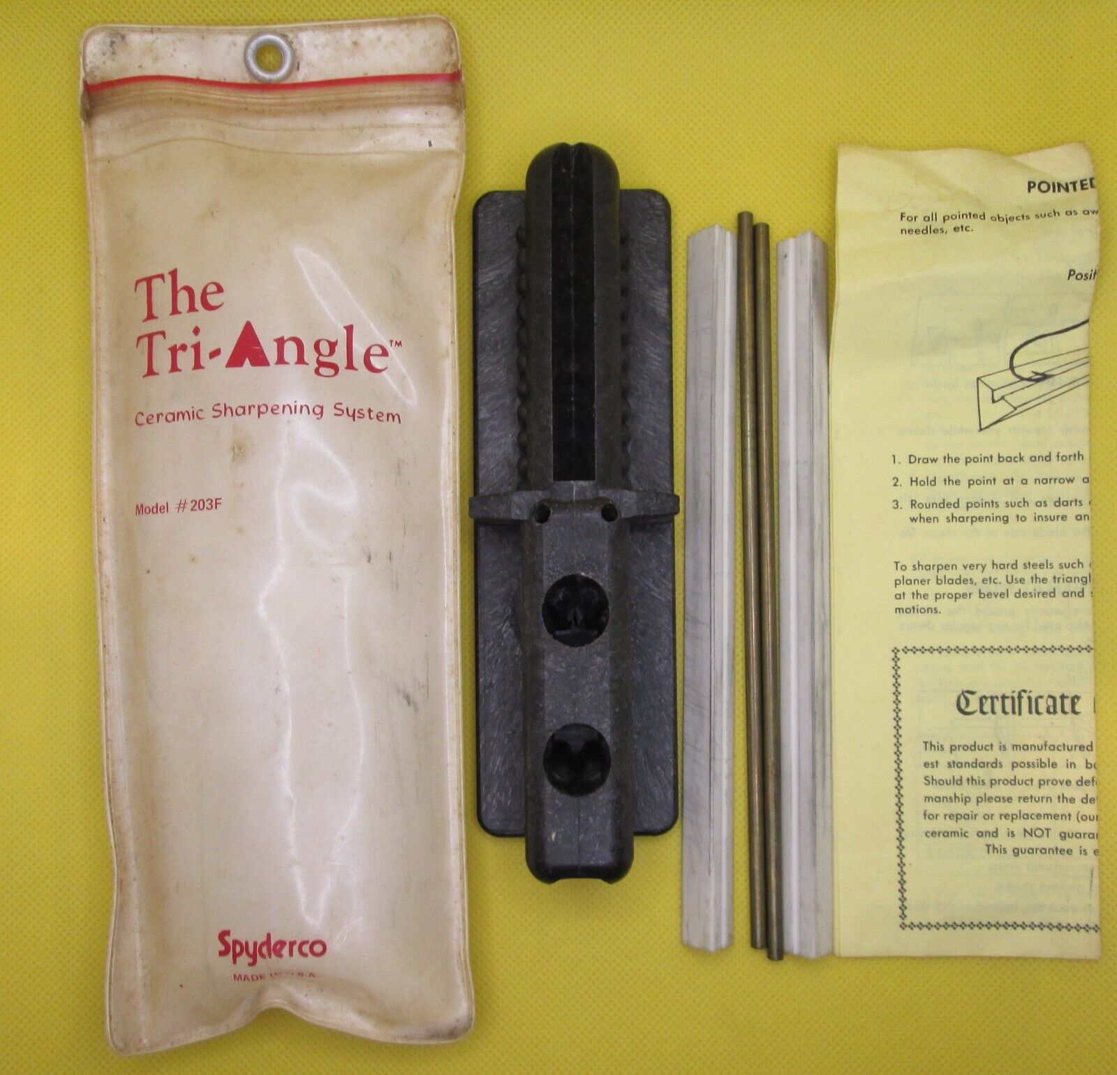 Spyderco Tri-Angle Sharpmaker - Model #203F - with Instruction Manual - USA