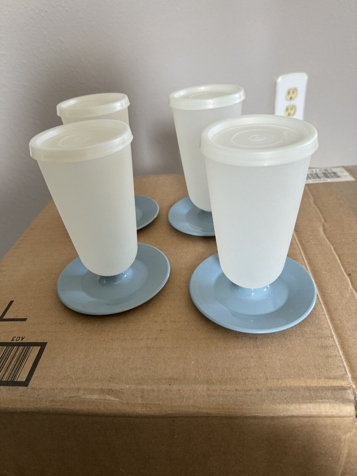 Vintage Tupperware Parfait Cups W/Seals **FREE SHIPPING **