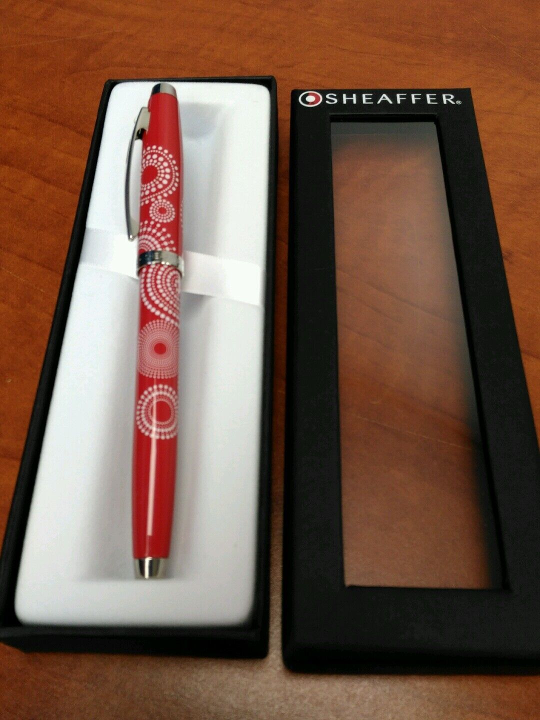 Sheaffer 100, Red Stylish Rollerball Pen 100% Authentic