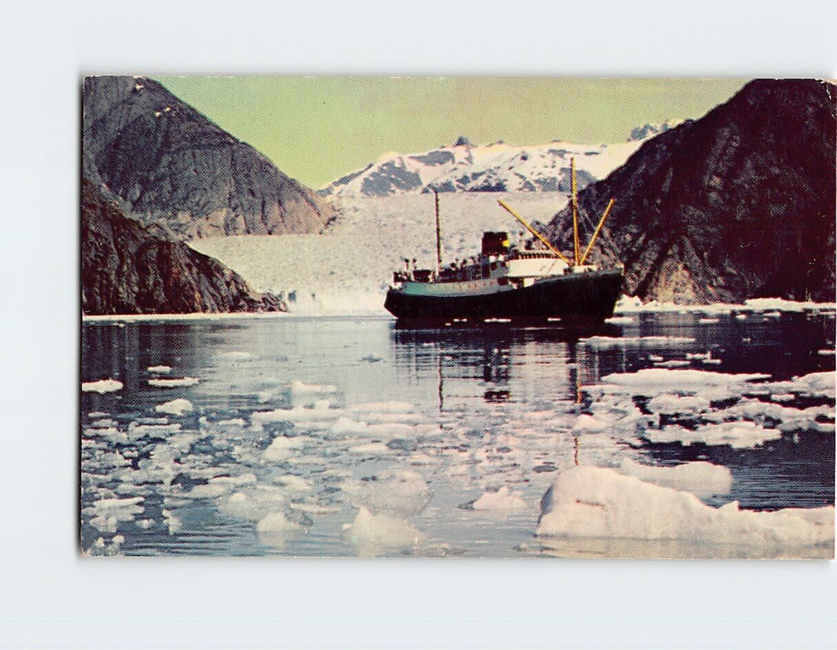 Postcard S.S. Glacier Queen and S.S. Yukon Star