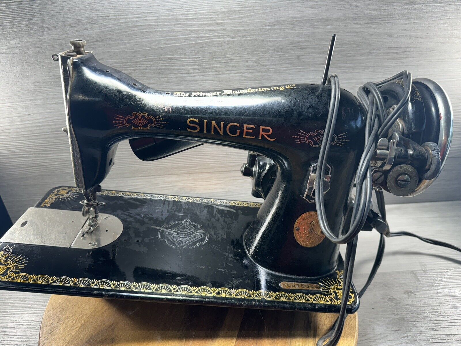 vintage singer sewing machine