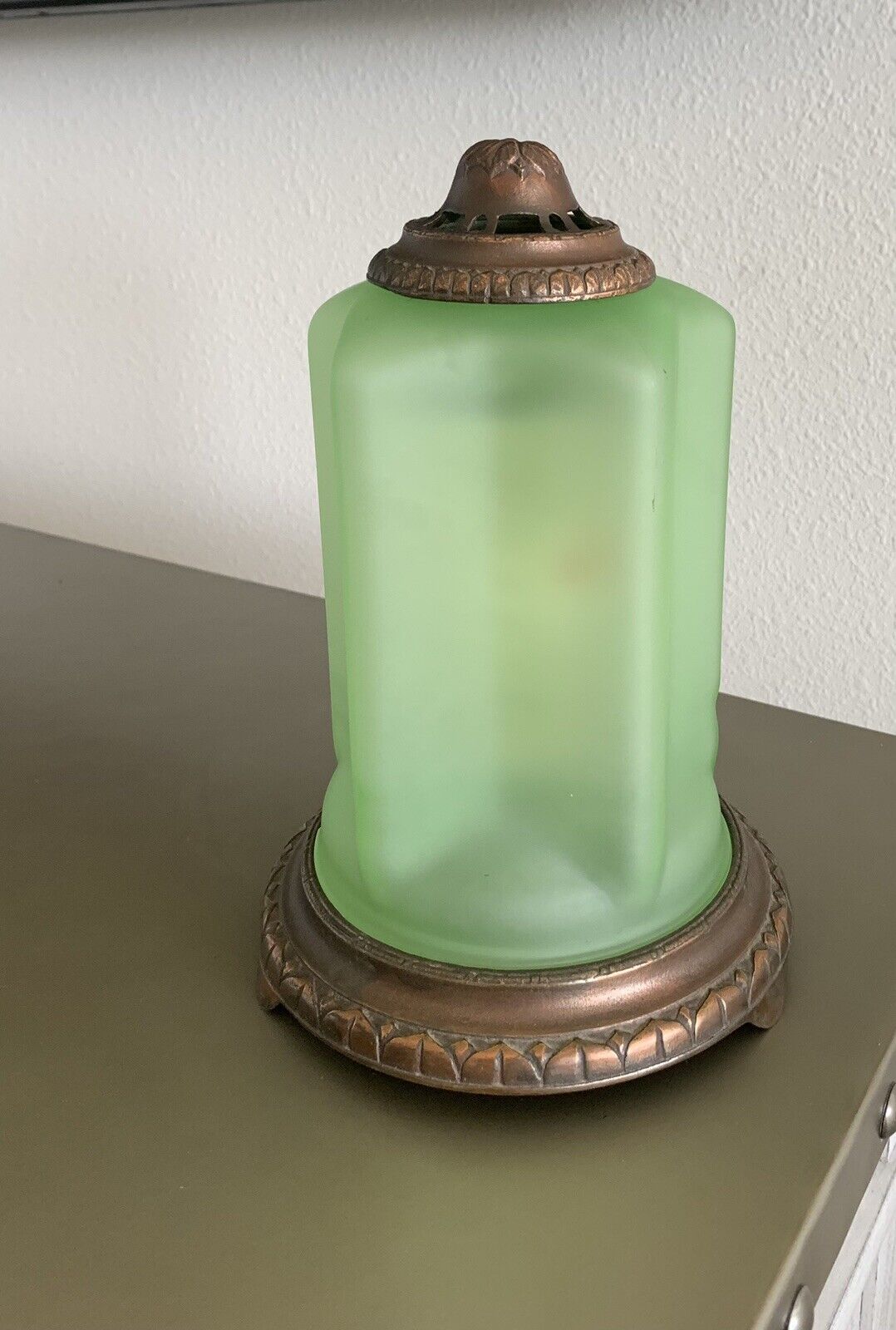 Art Deco Frosted Green Uranium Glass Motion Light Lamp Gold Fish Leviton WORKS