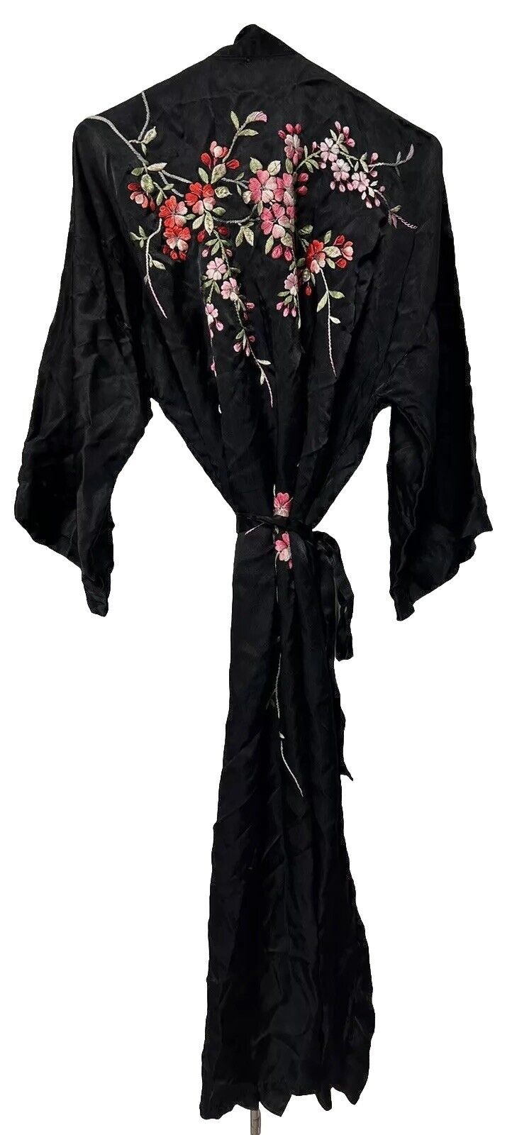 VINTAGE Japanese Black Silk GORGEOUS Embroidered Roses Vines Kimono Robe OS