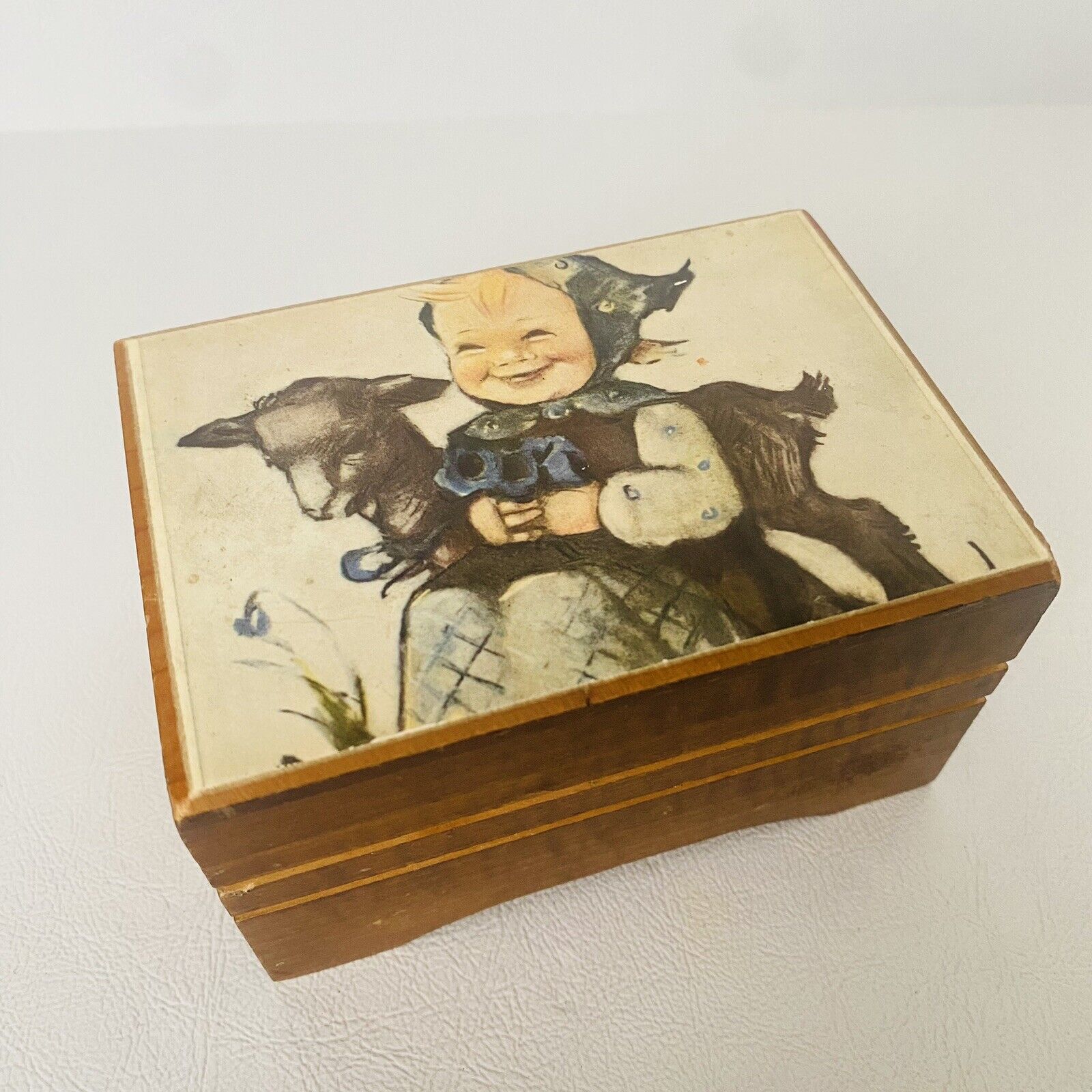Reuge Swiss Made Music Box Dr Zhivago Lara\'s Theme Little Girl with Lamb