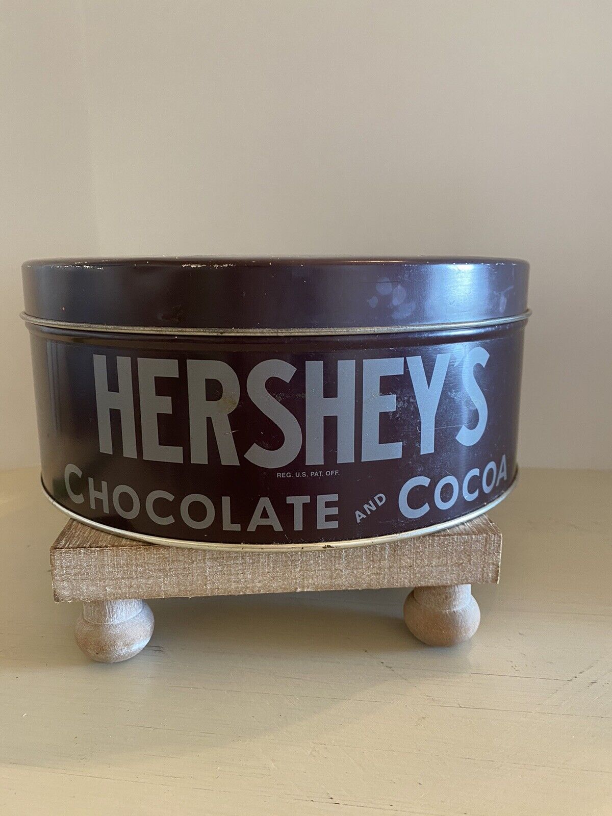 Vintage 1981 Hershey's Chocolate and Cocoa Collector Tin, Round Brown Metal 8”