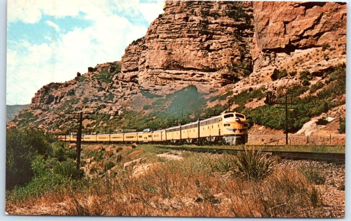 Postcard - City of Los Angeles - The Union Pacific\'s Domeliner - Passes Ogden UT